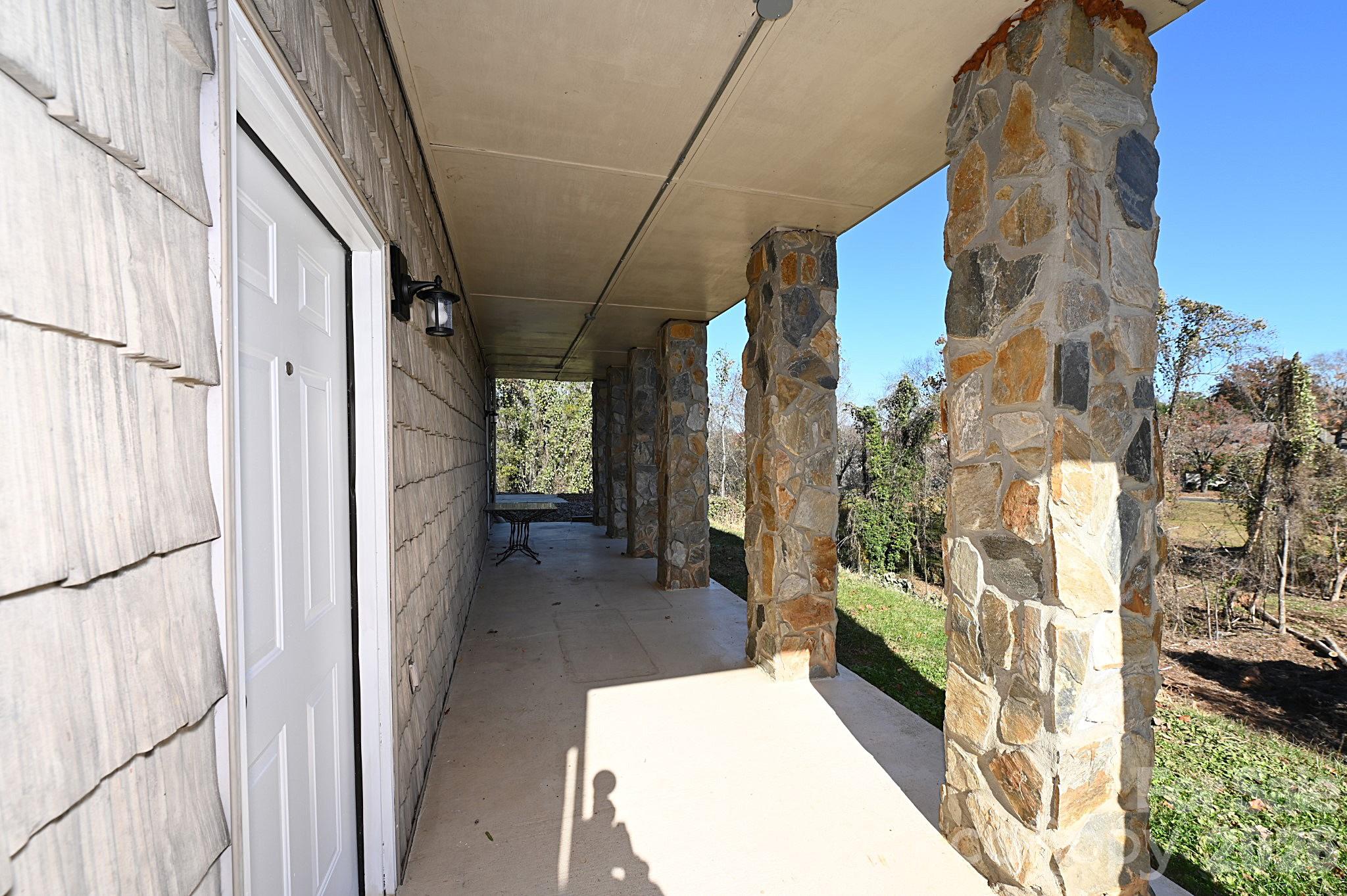 518 30th Avenue Circle NE — Hickory