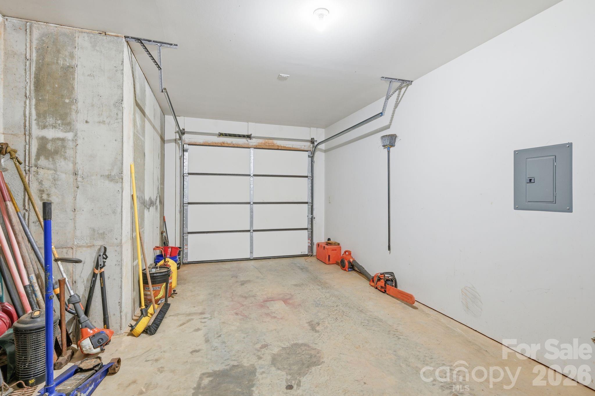 476 Ijames Church Road — Mocksville