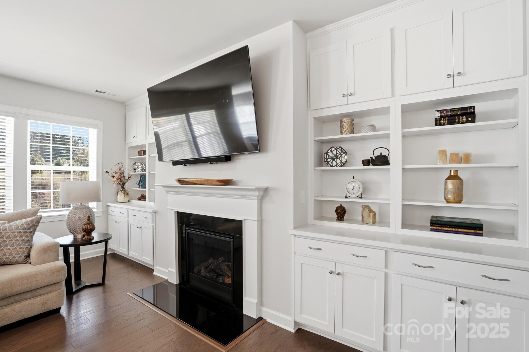 25005 Westwick Lane — Huntersville