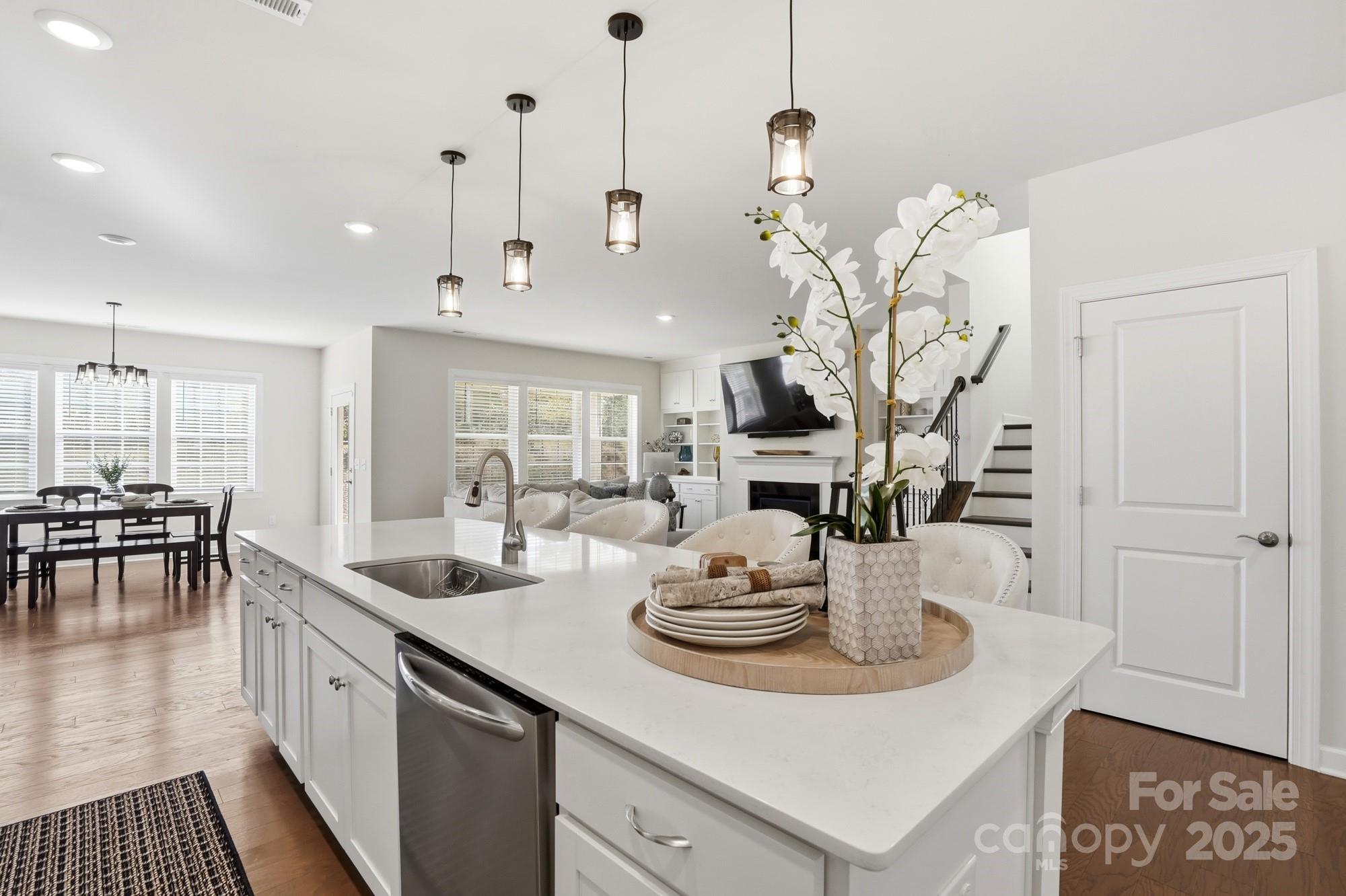 25005 Westwick Lane — Huntersville