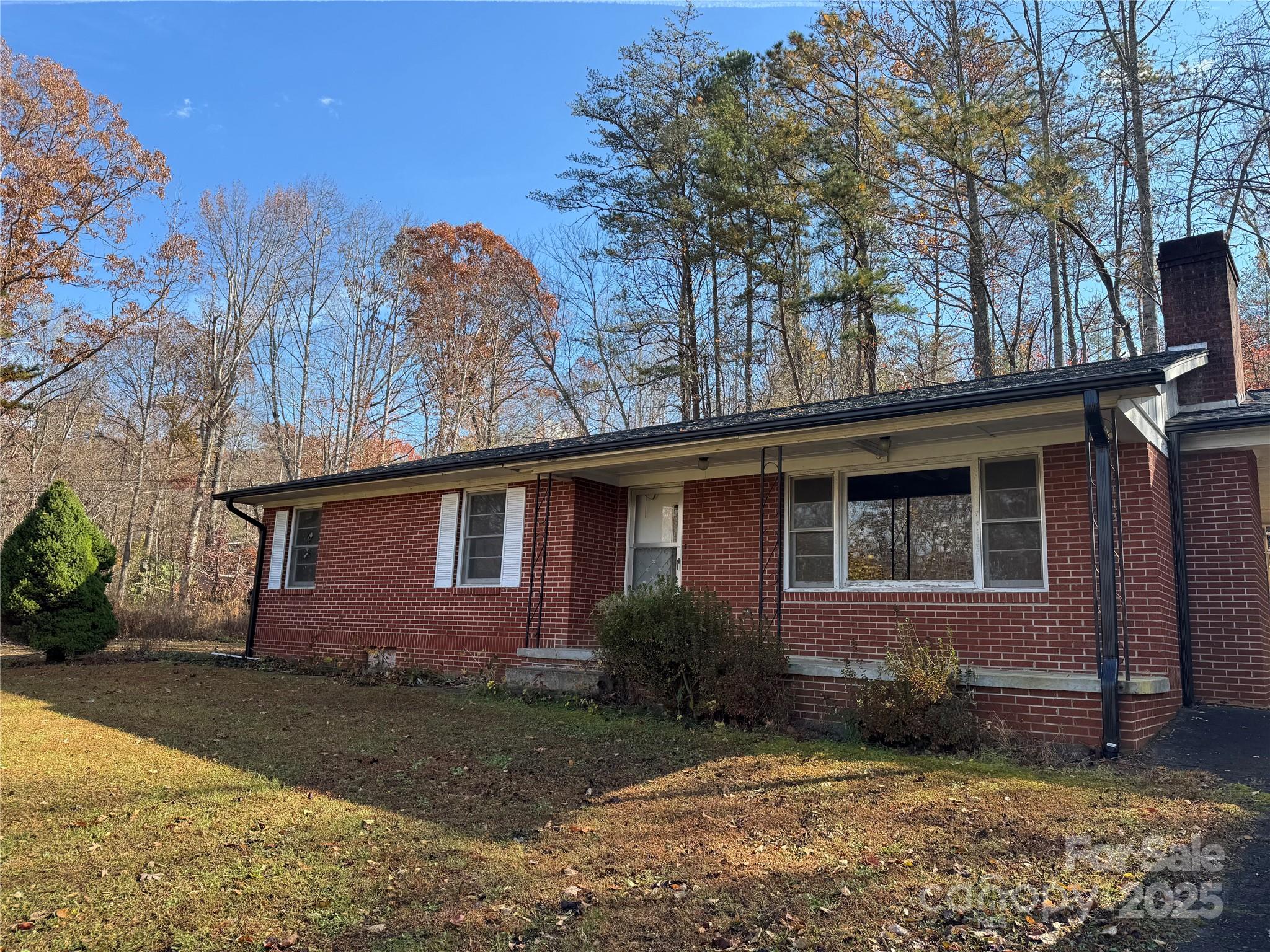 5046 Old Linville Road — Marion