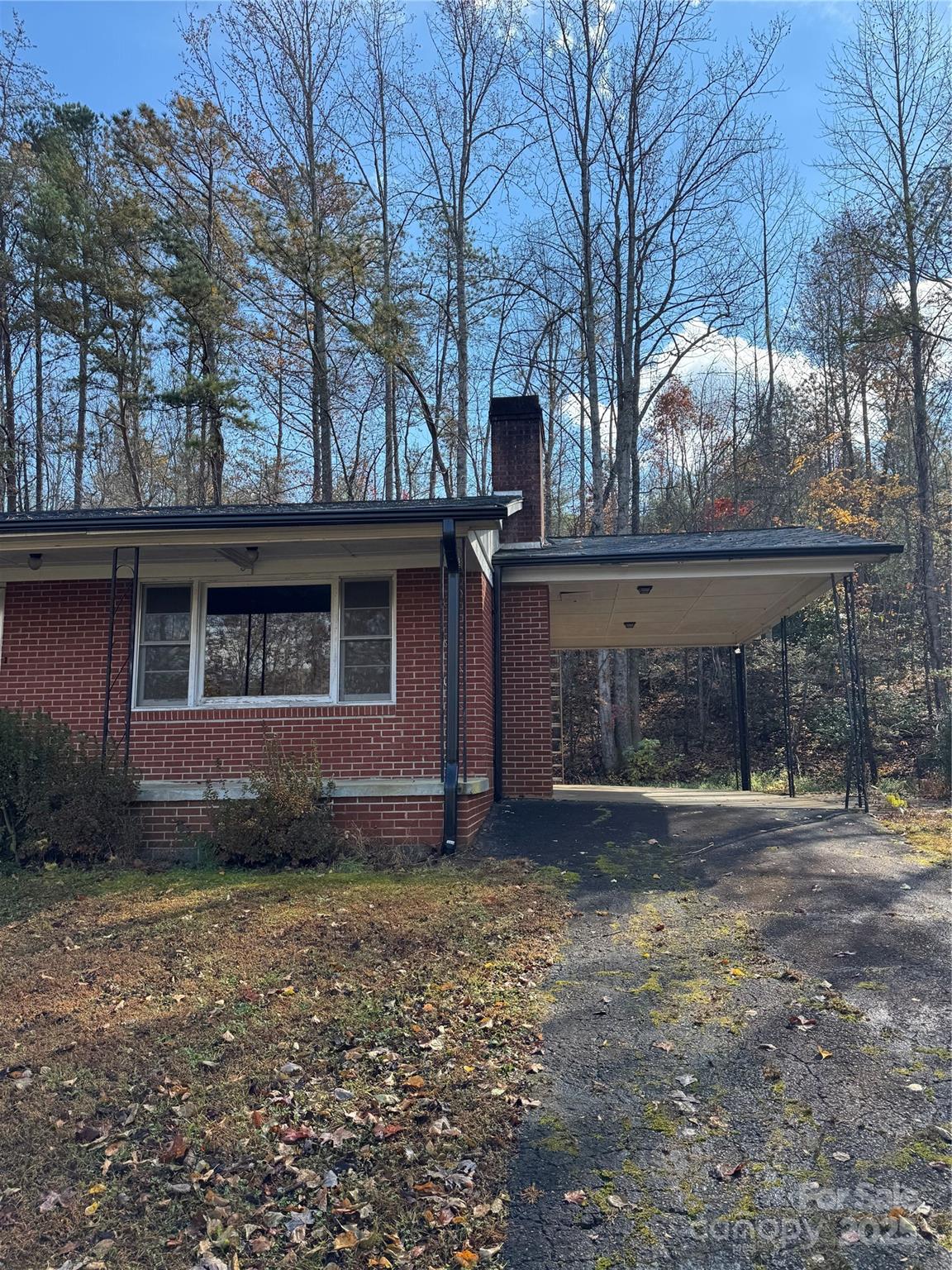 5046 Old Linville Road — Marion