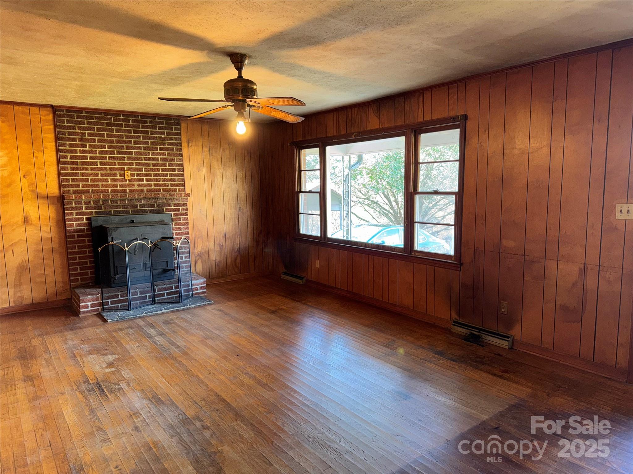 5046 Old Linville Road — Marion