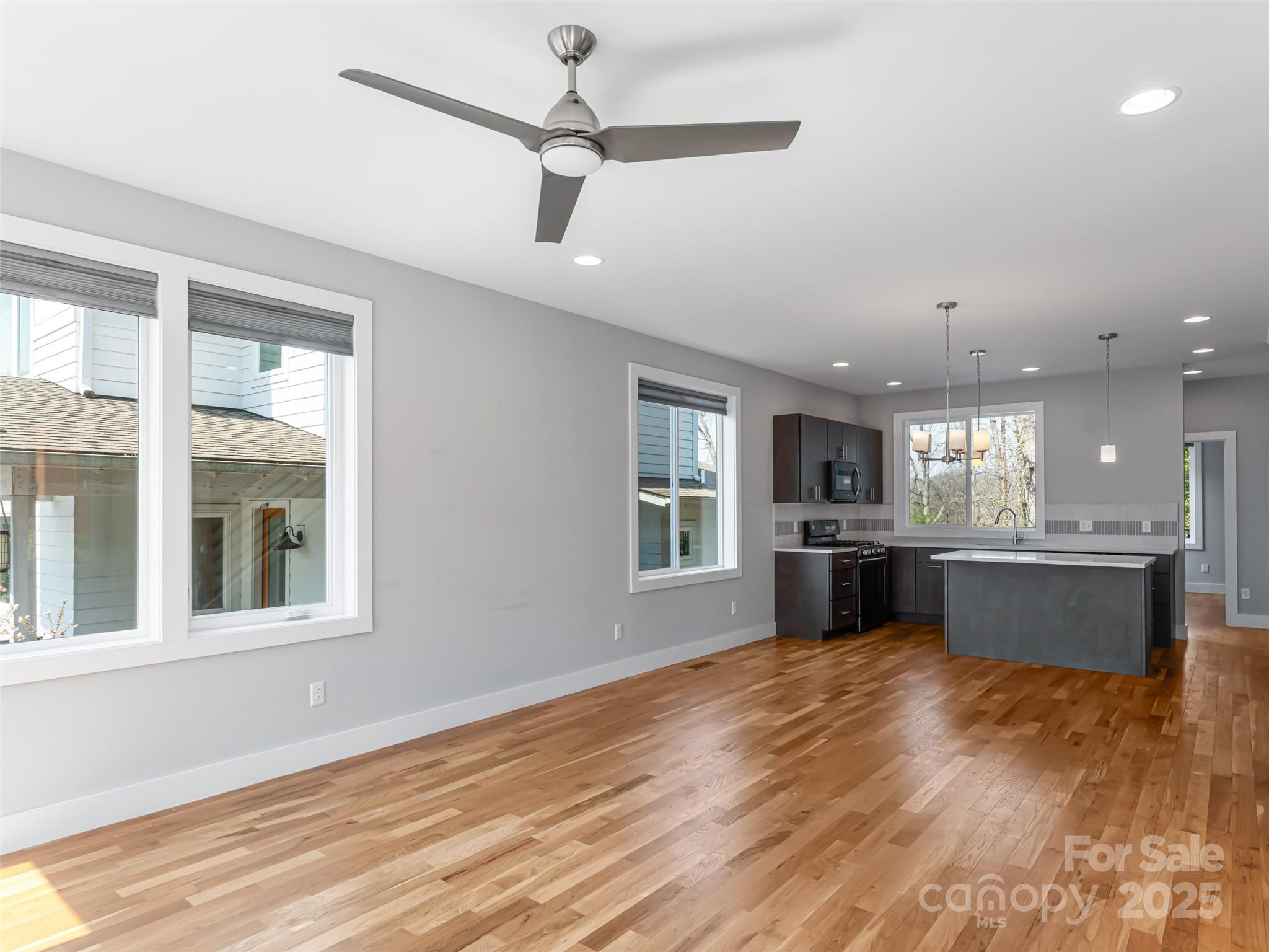 27 Mauricet Lane — Asheville