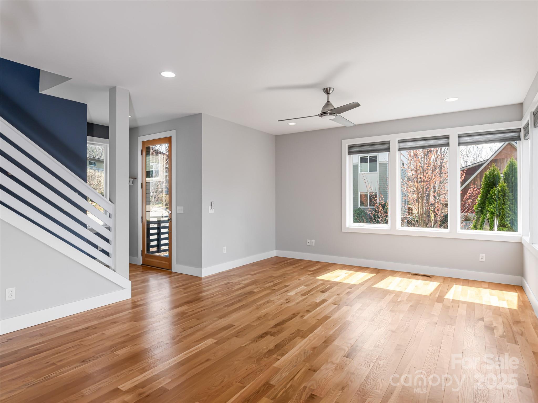 27 Mauricet Lane — Asheville
