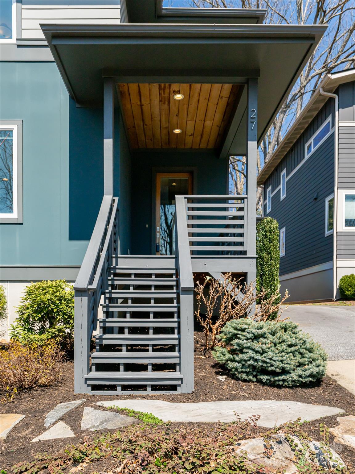 27 Mauricet Lane — Asheville