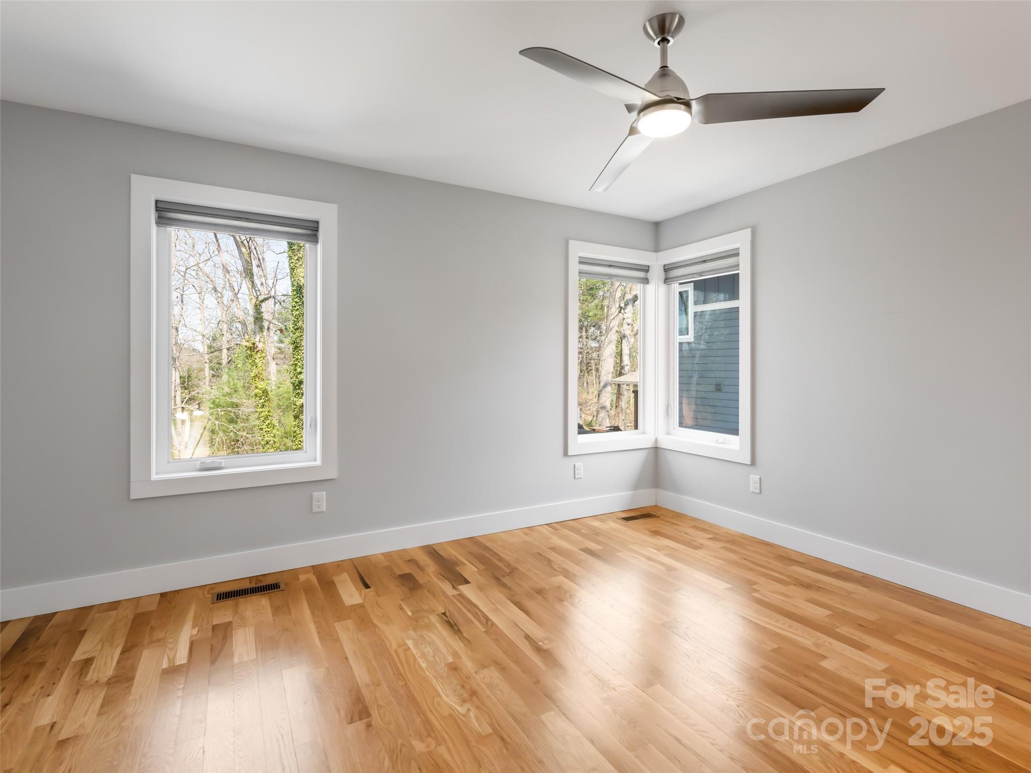 27 Mauricet Lane — Asheville