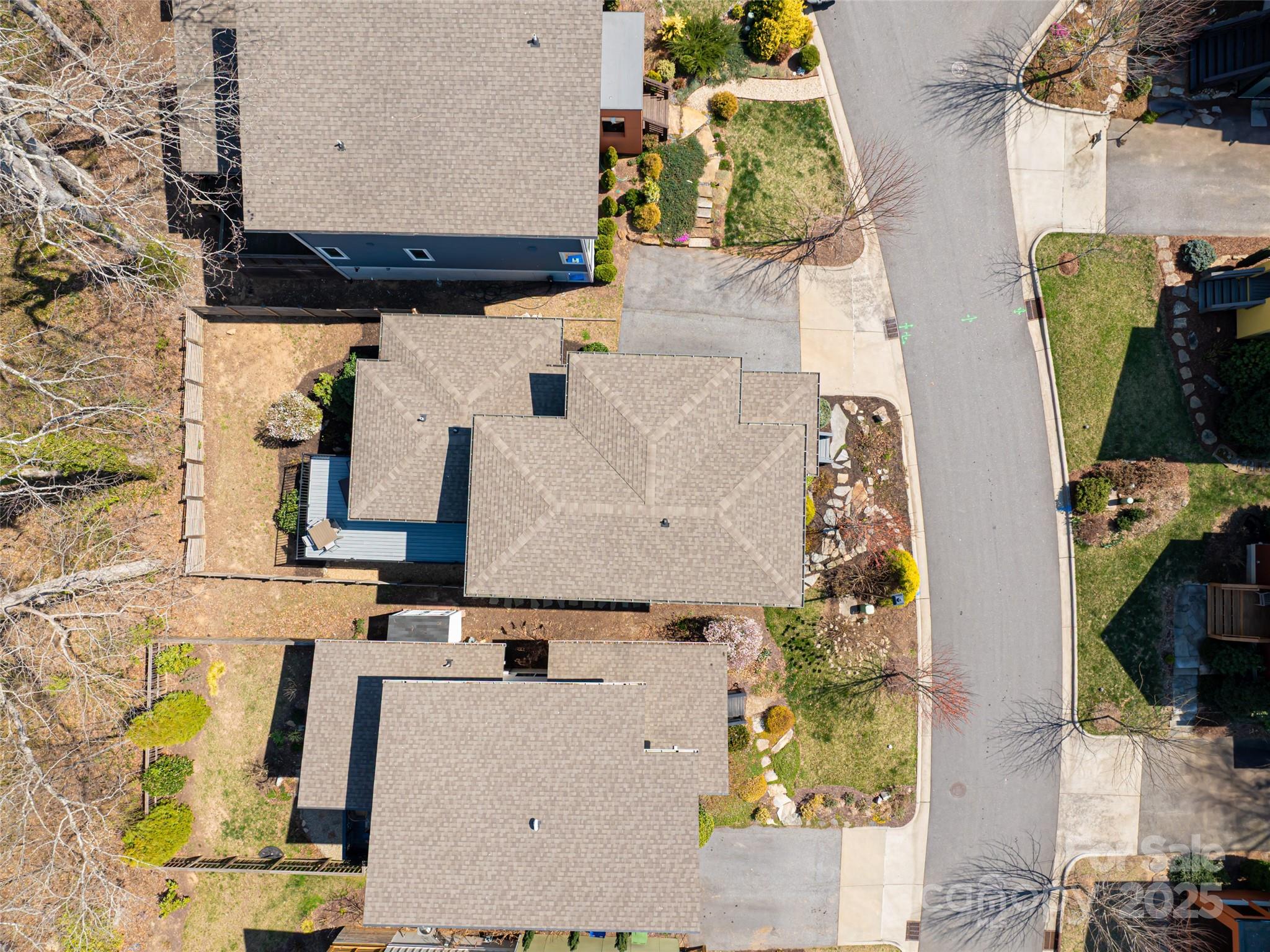27 Mauricet Lane — Asheville