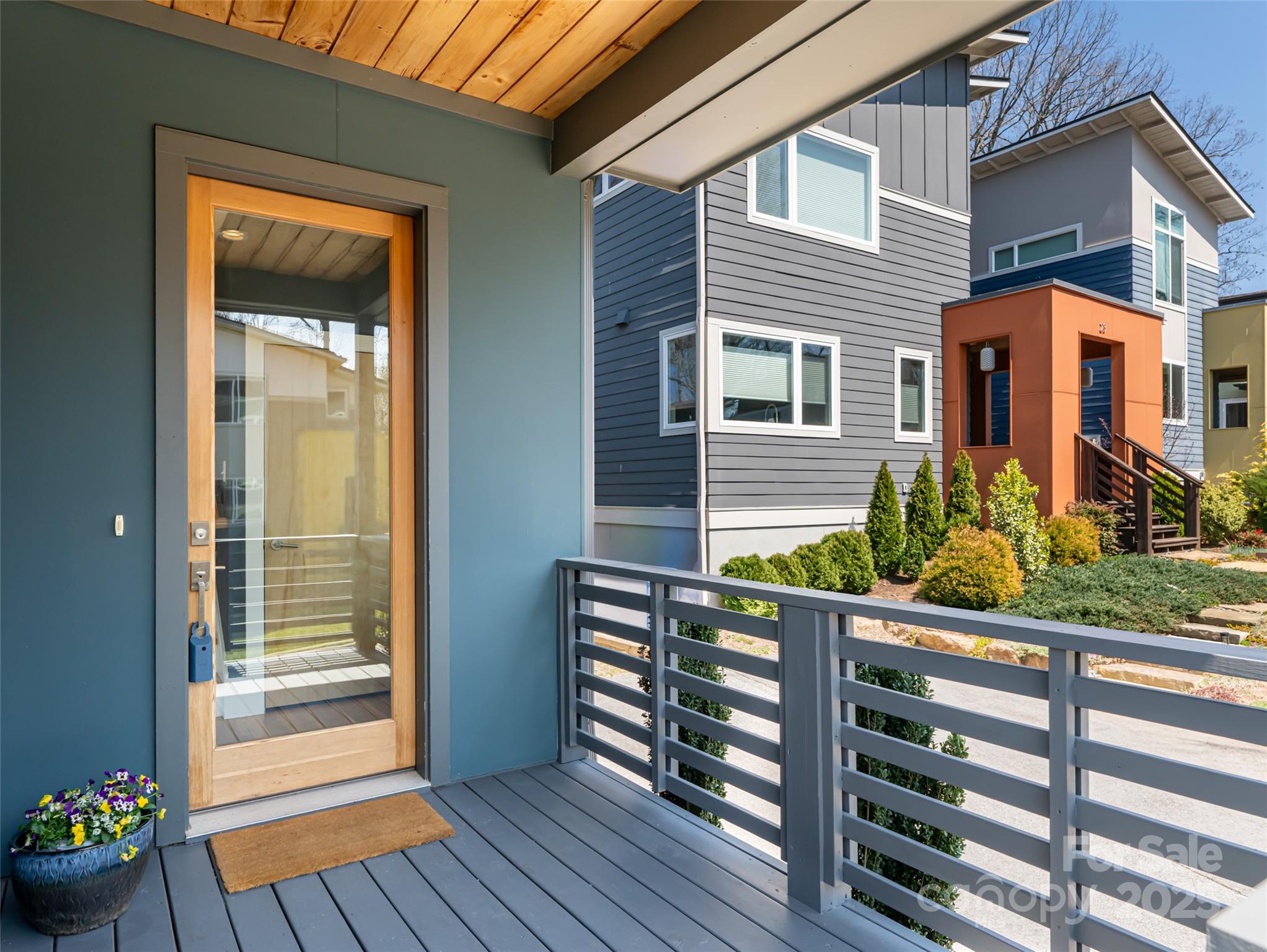 27 Mauricet Lane — Asheville