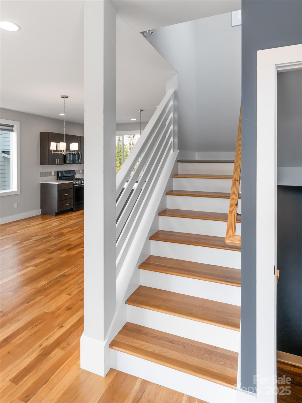 27 Mauricet Lane — Asheville