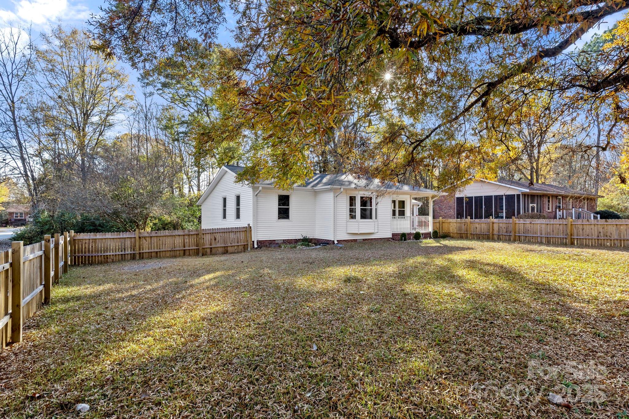 604 Cold Stream Circle — Chester