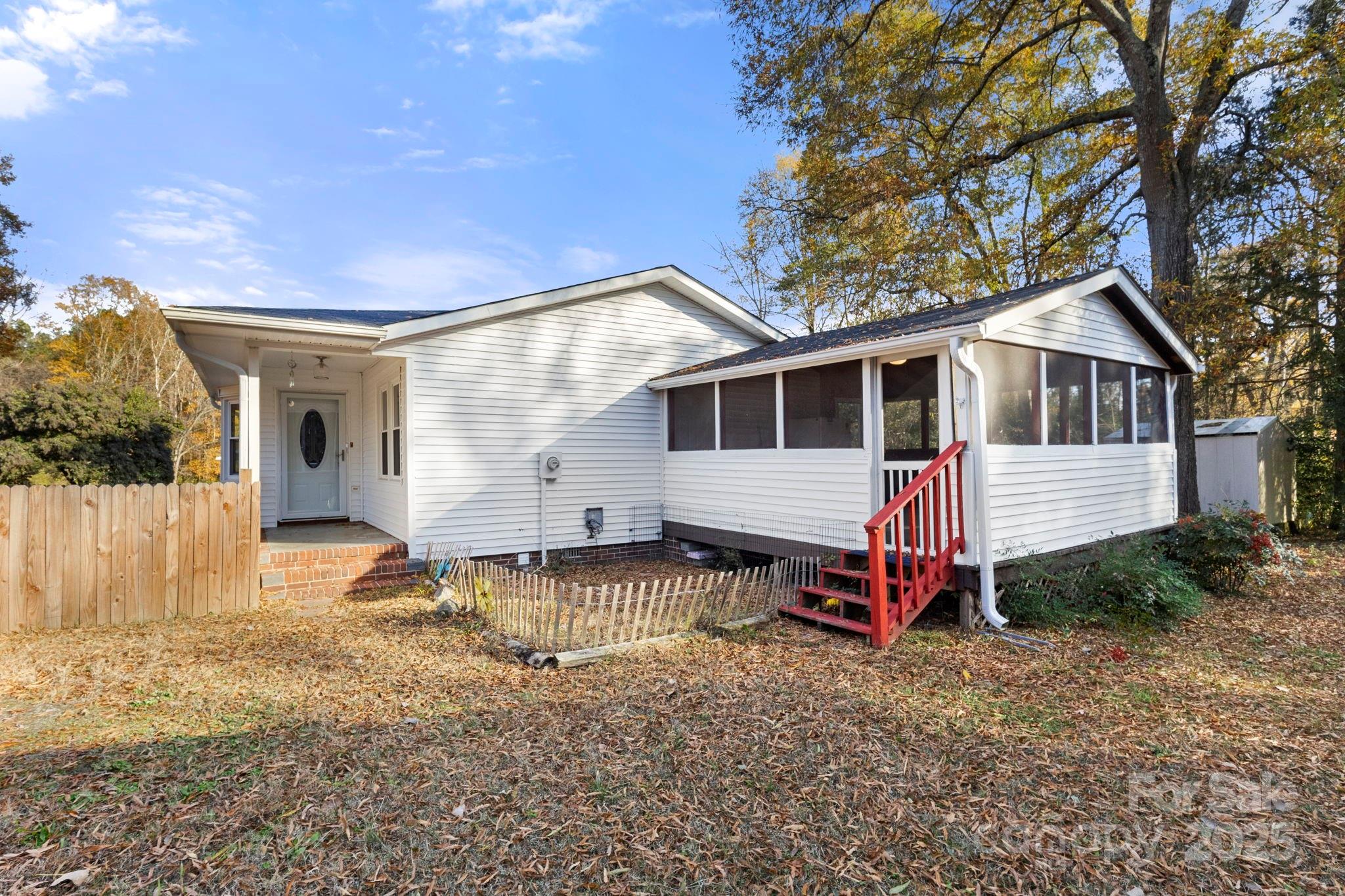 604 Cold Stream Circle — Chester