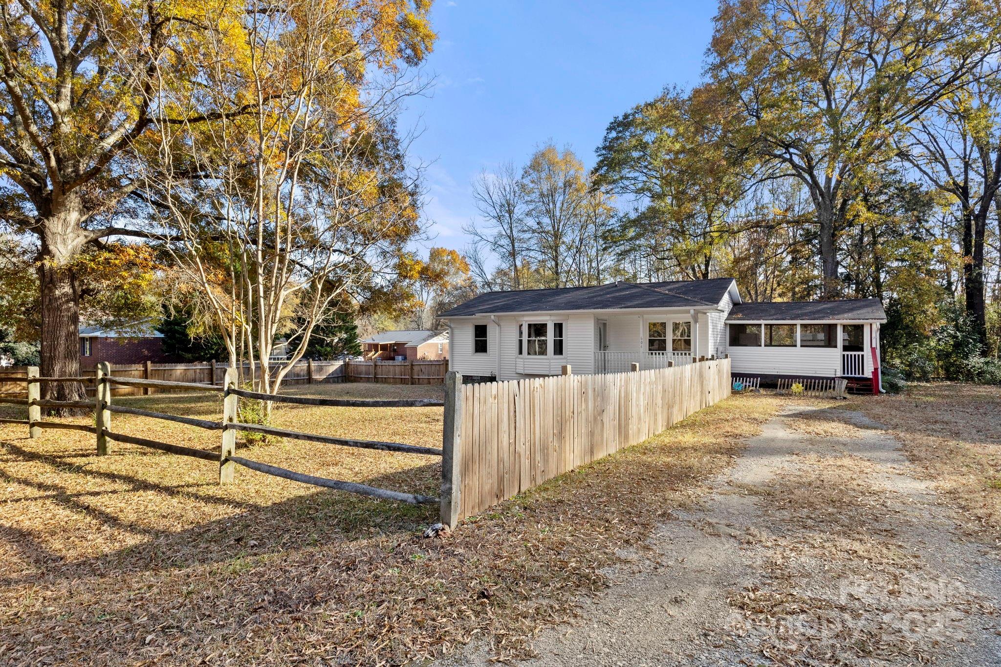 604 Cold Stream Circle — Chester