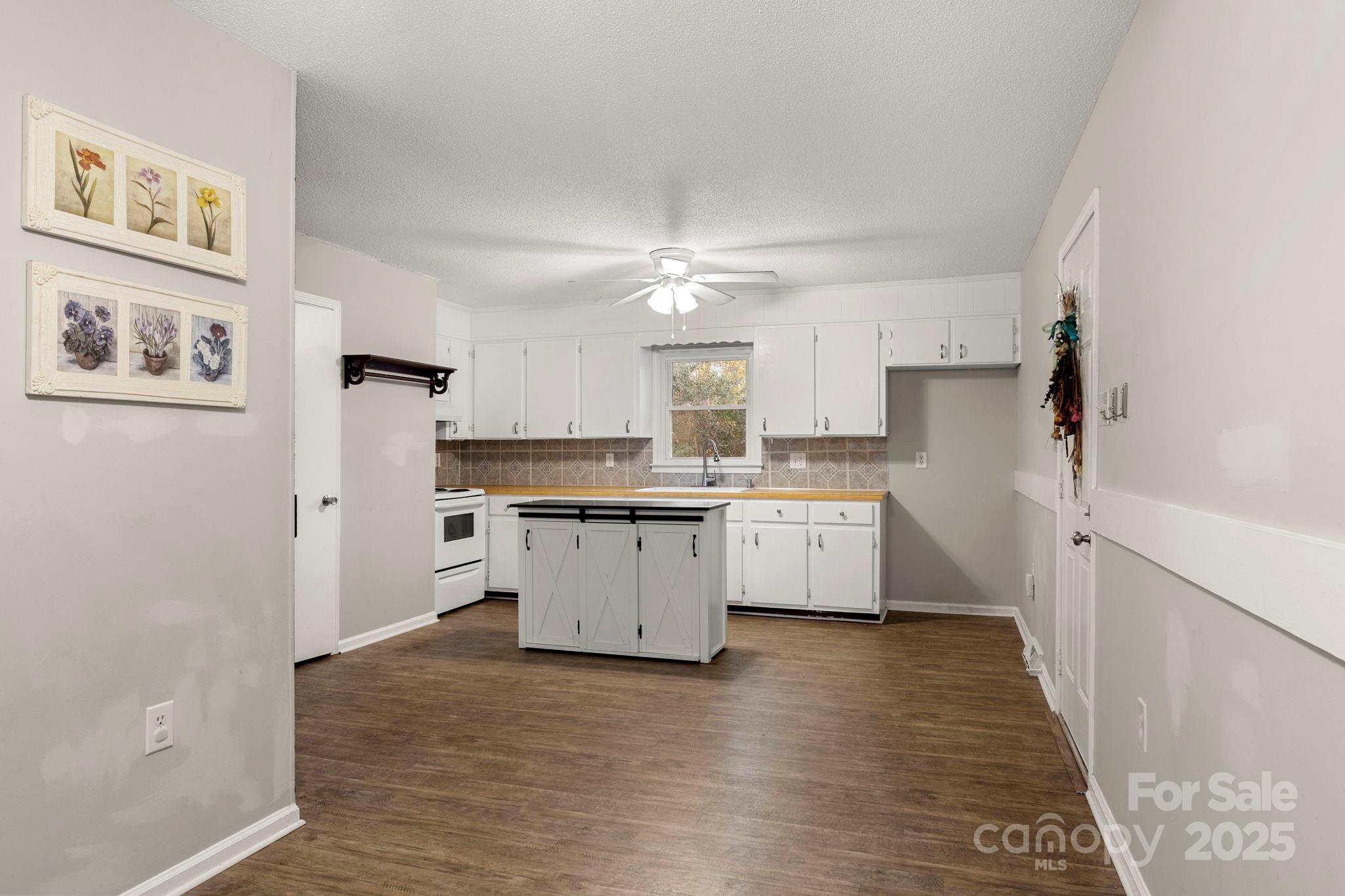 604 Cold Stream Circle — Chester