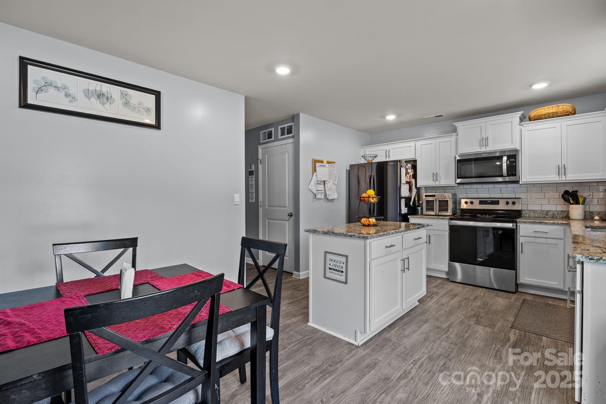 2124 Eastway Drive — Dallas