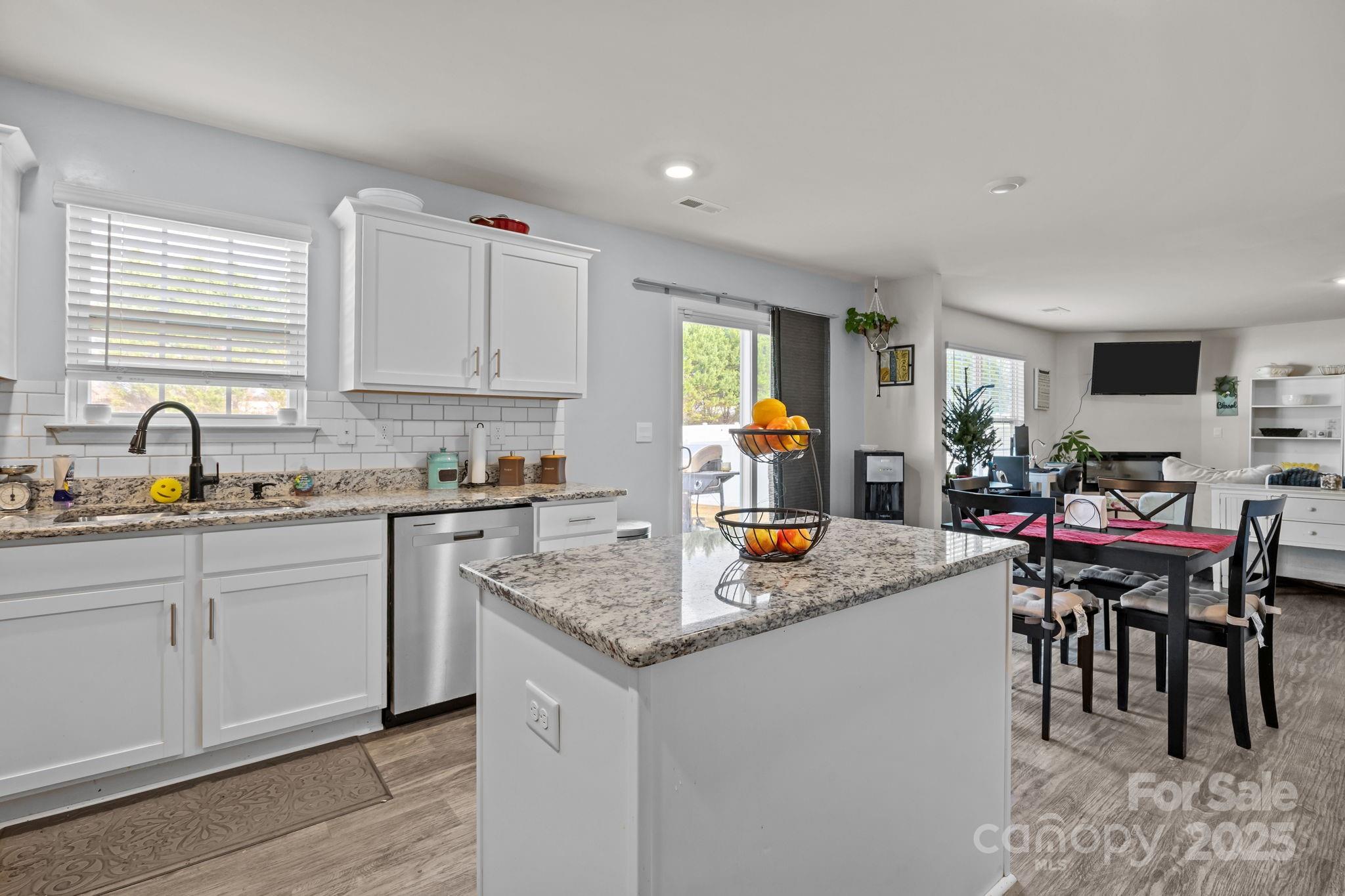 2124 Eastway Drive — Dallas