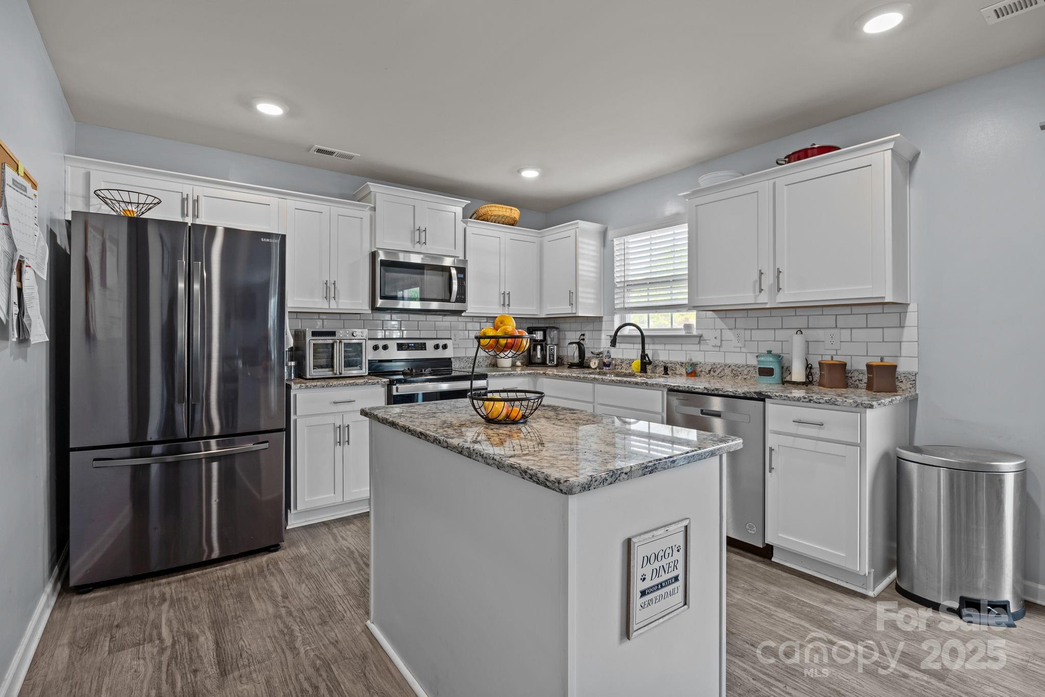 2124 Eastway Drive — Dallas