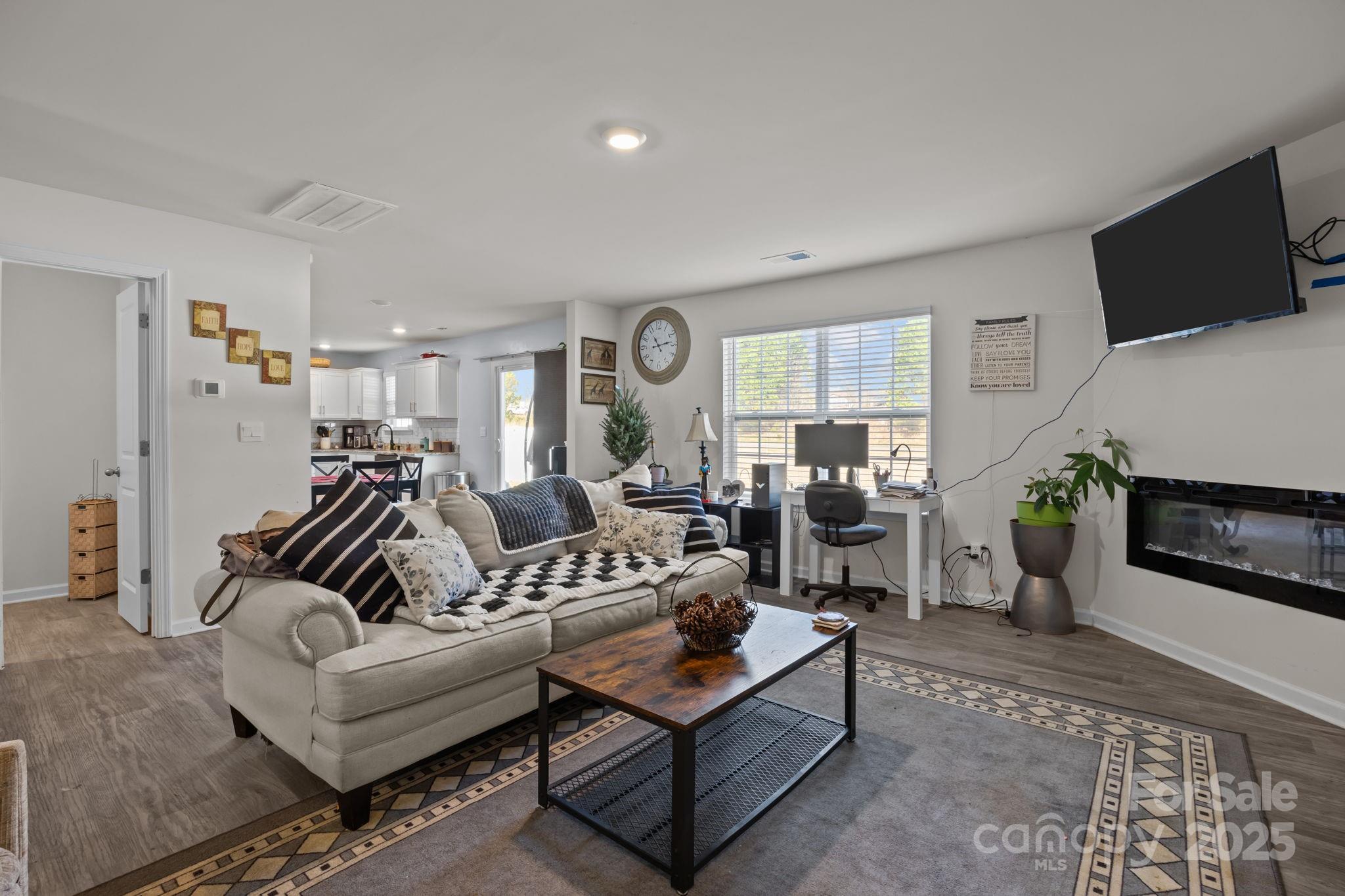 2124 Eastway Drive — Dallas