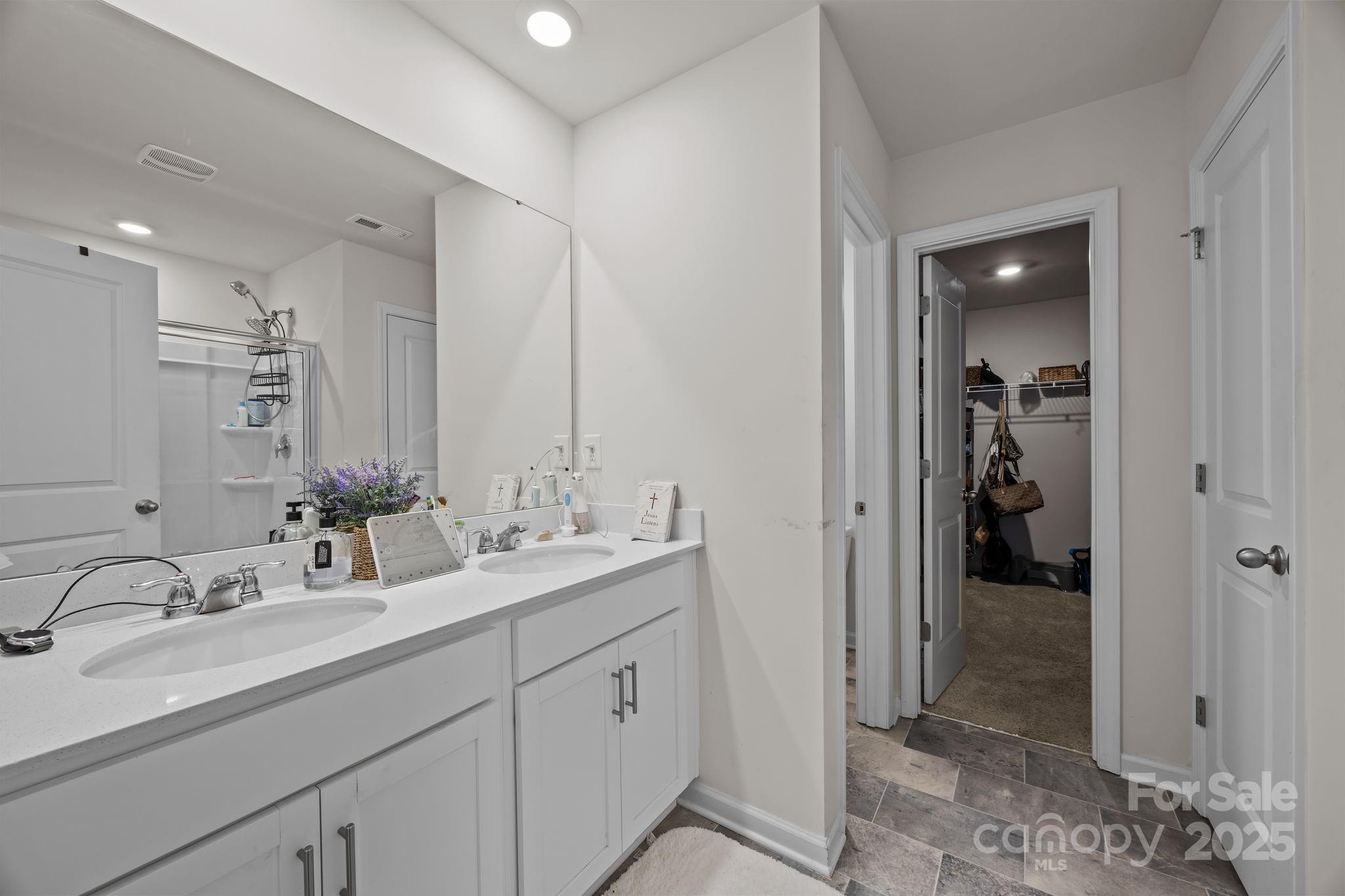 2124 Eastway Drive — Dallas
