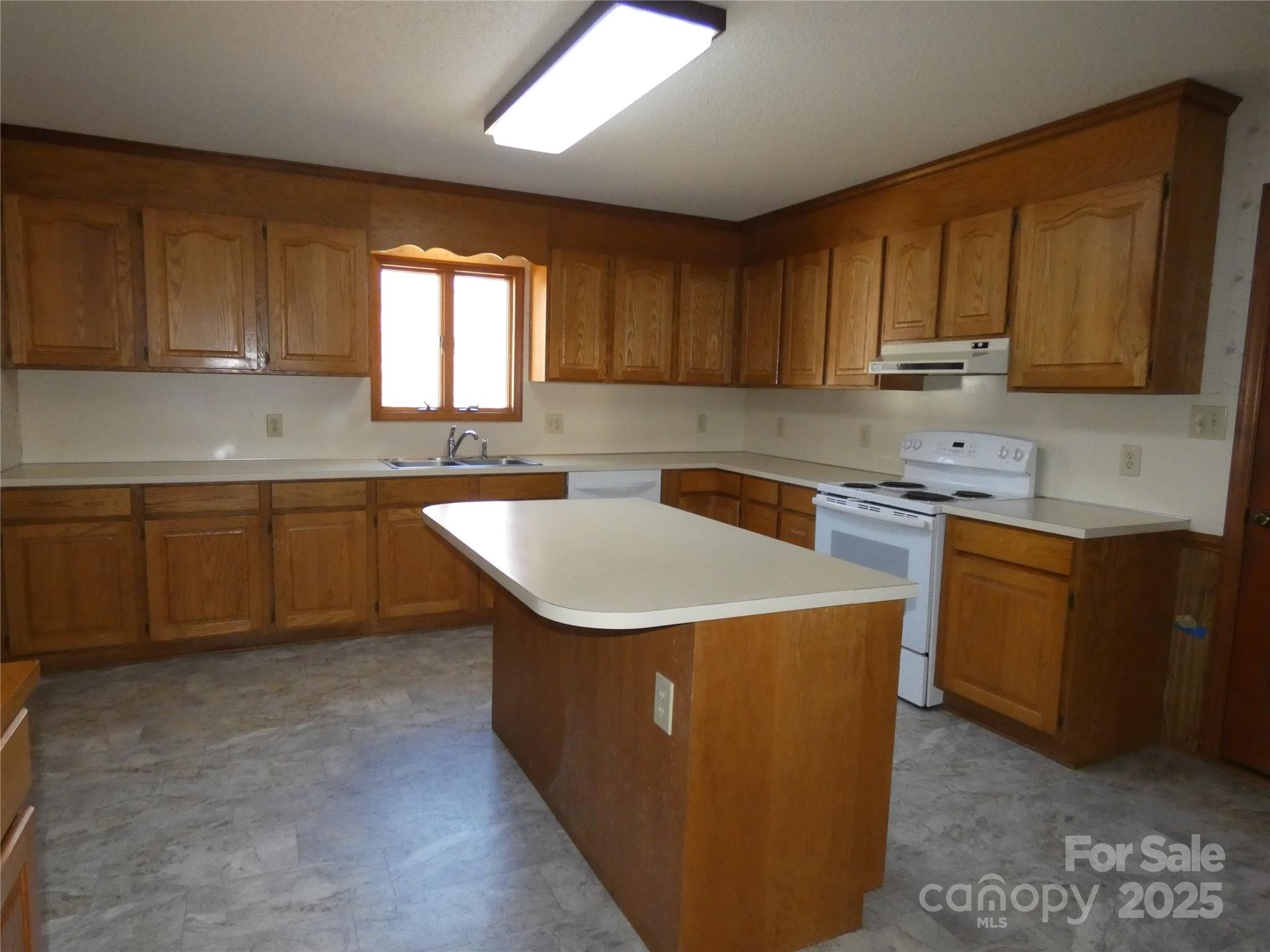 150 Fonda Road — Statesville