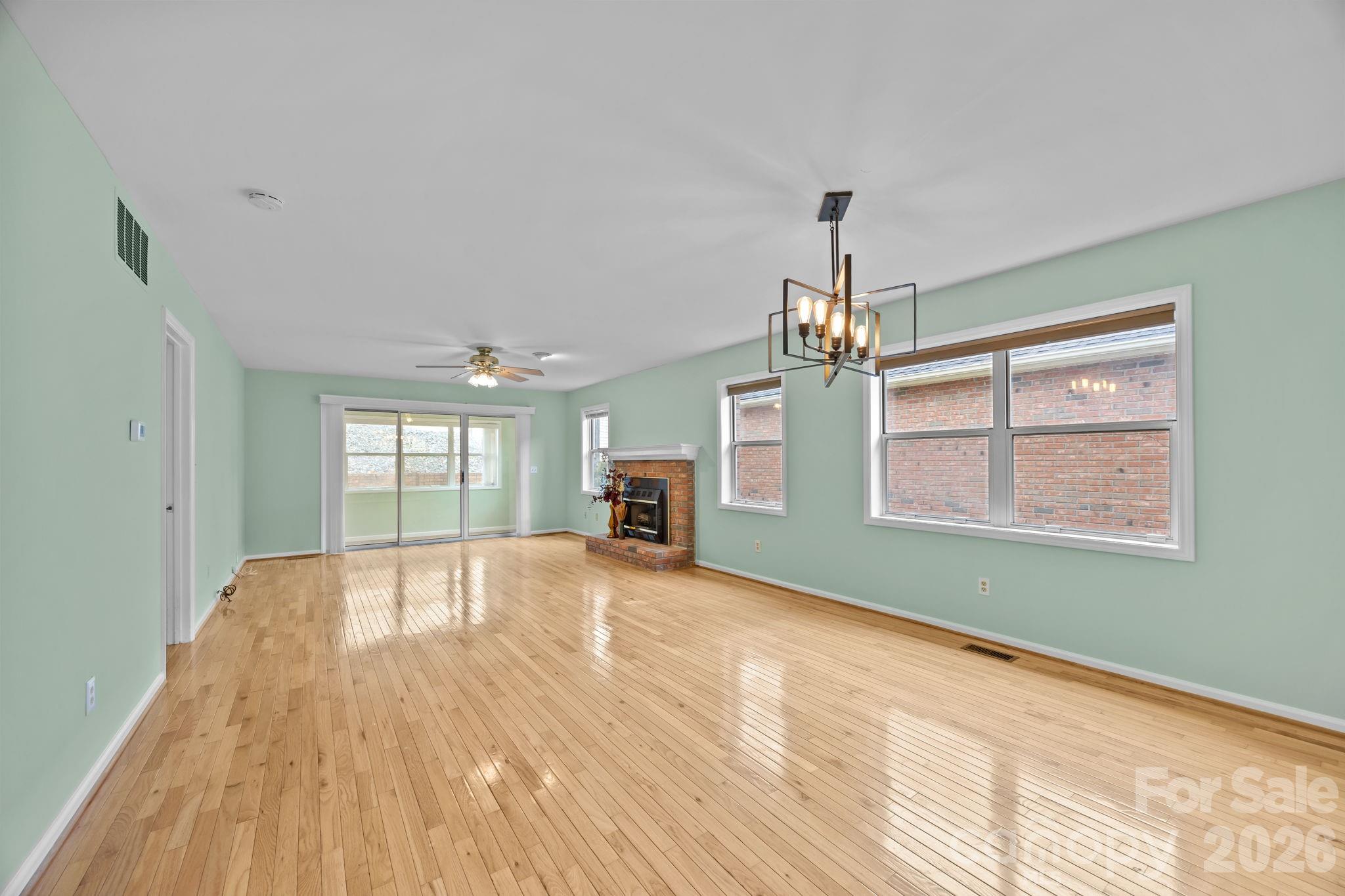 125 Exeter Court — Hendersonville