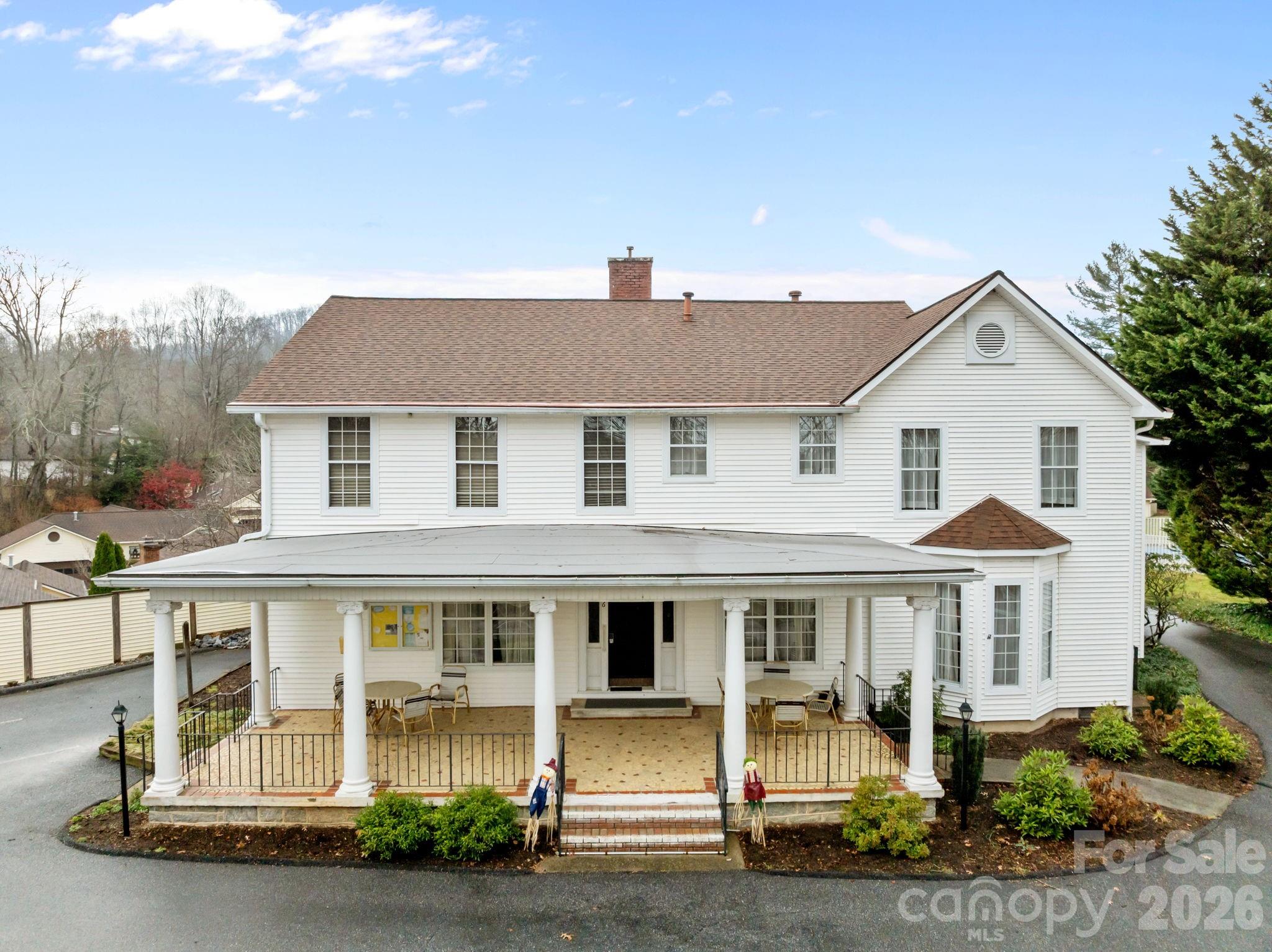 125 Exeter Court — Hendersonville