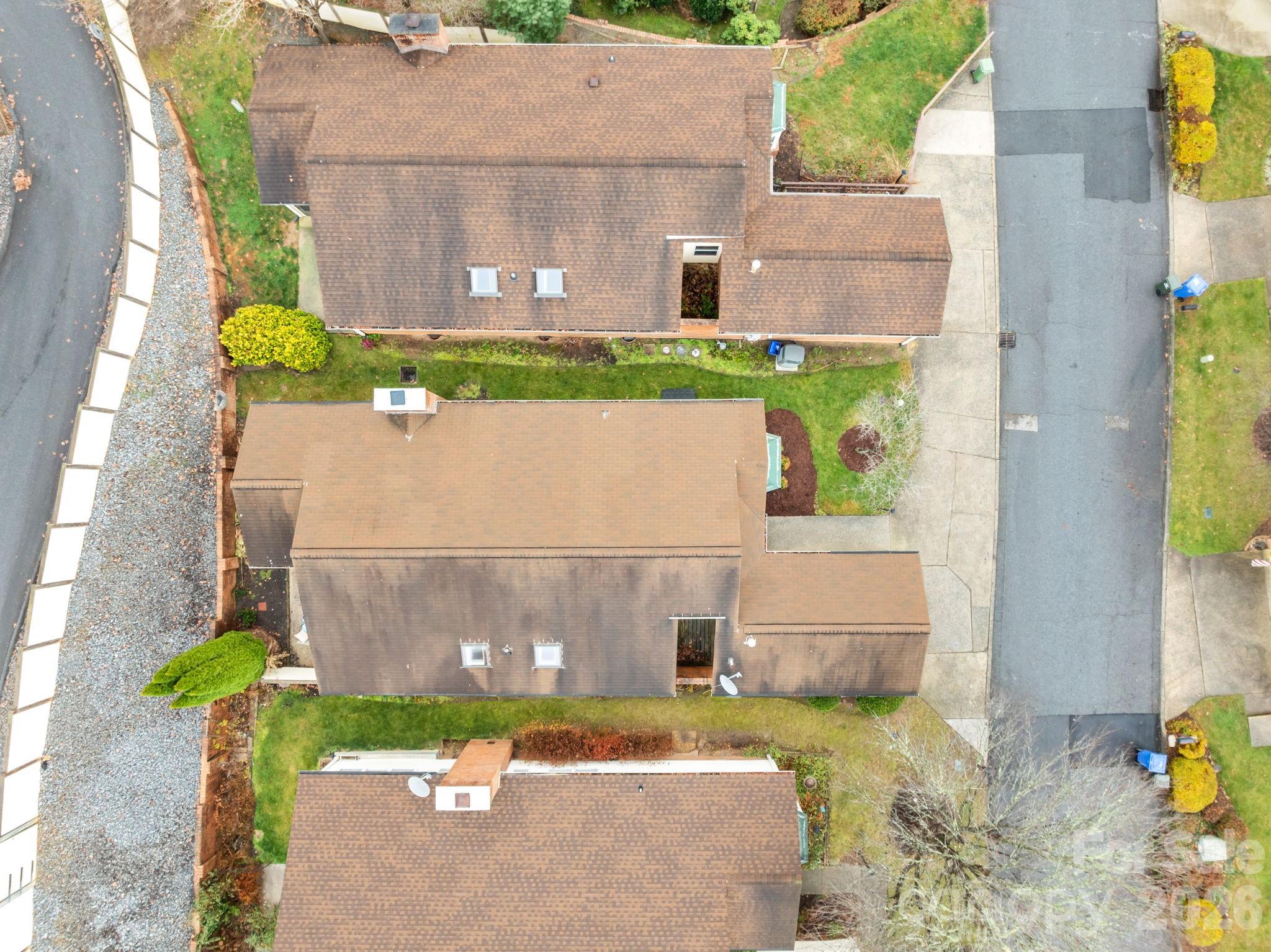 125 Exeter Court — Hendersonville