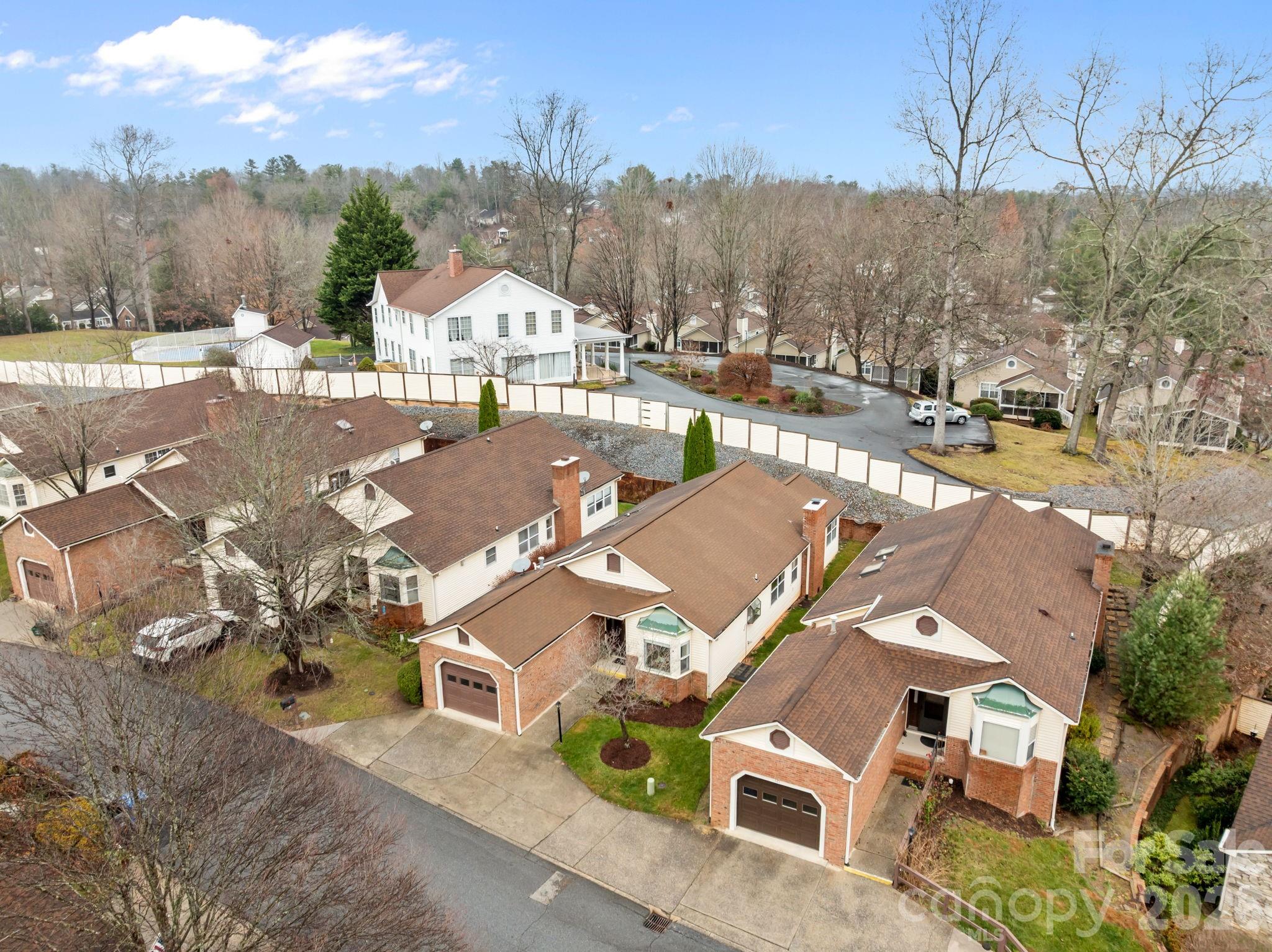 125 Exeter Court — Hendersonville