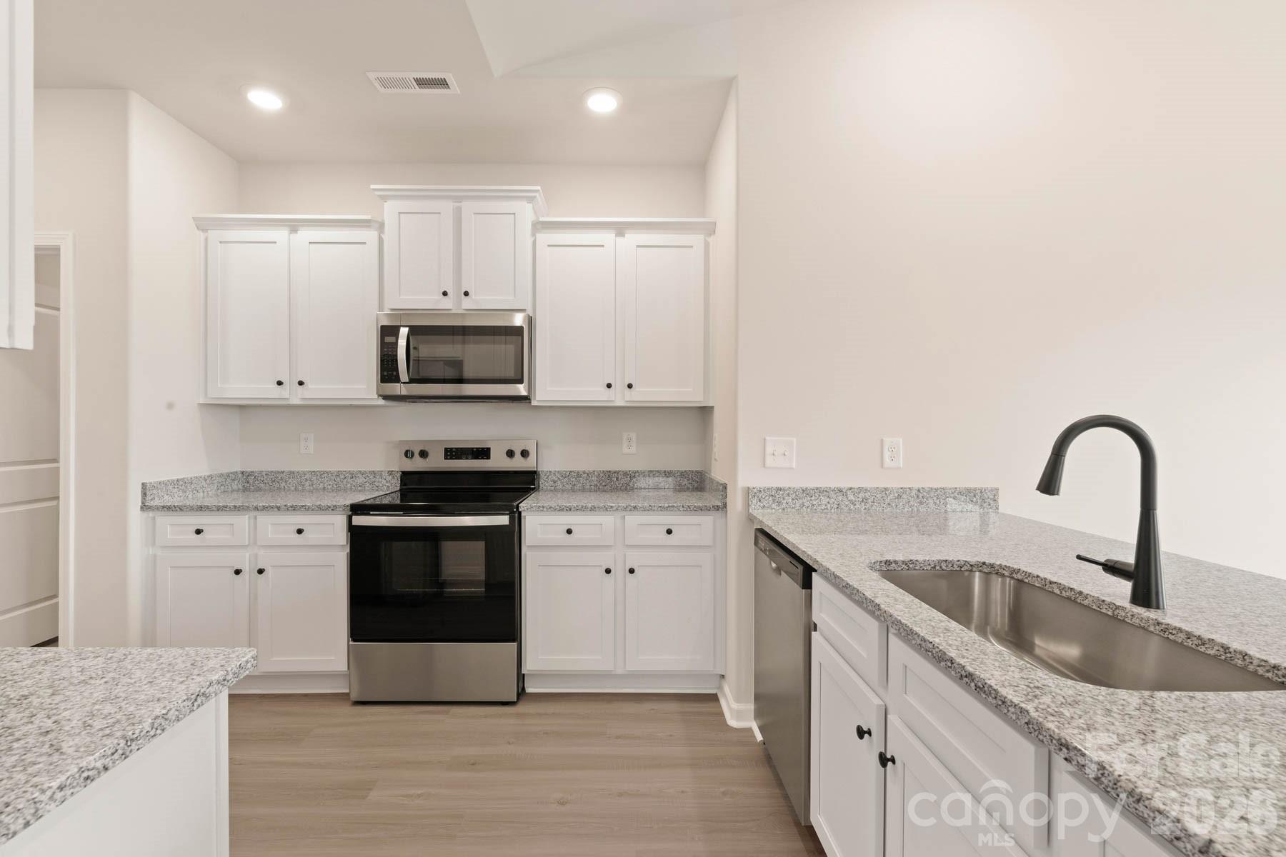 421 Robindale Court — Winston Salem