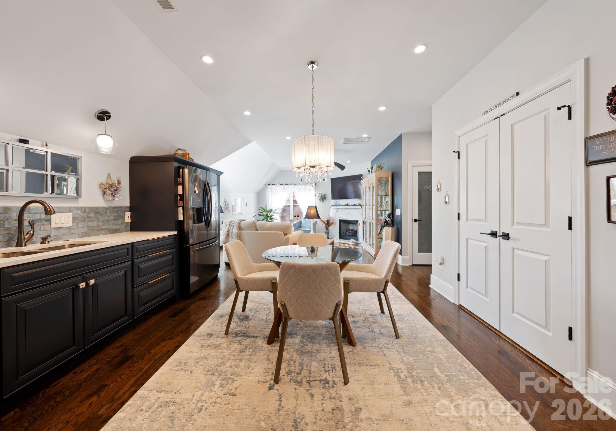 16312 Cozy Cove Road — Charlotte