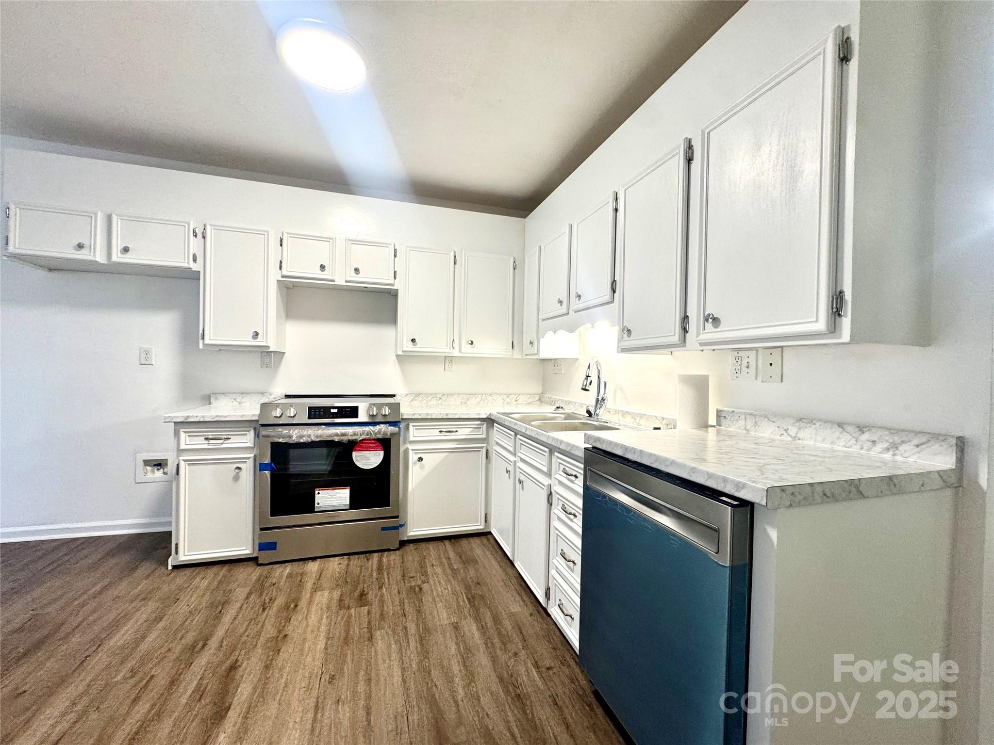 117 24th Street NW — Hickory