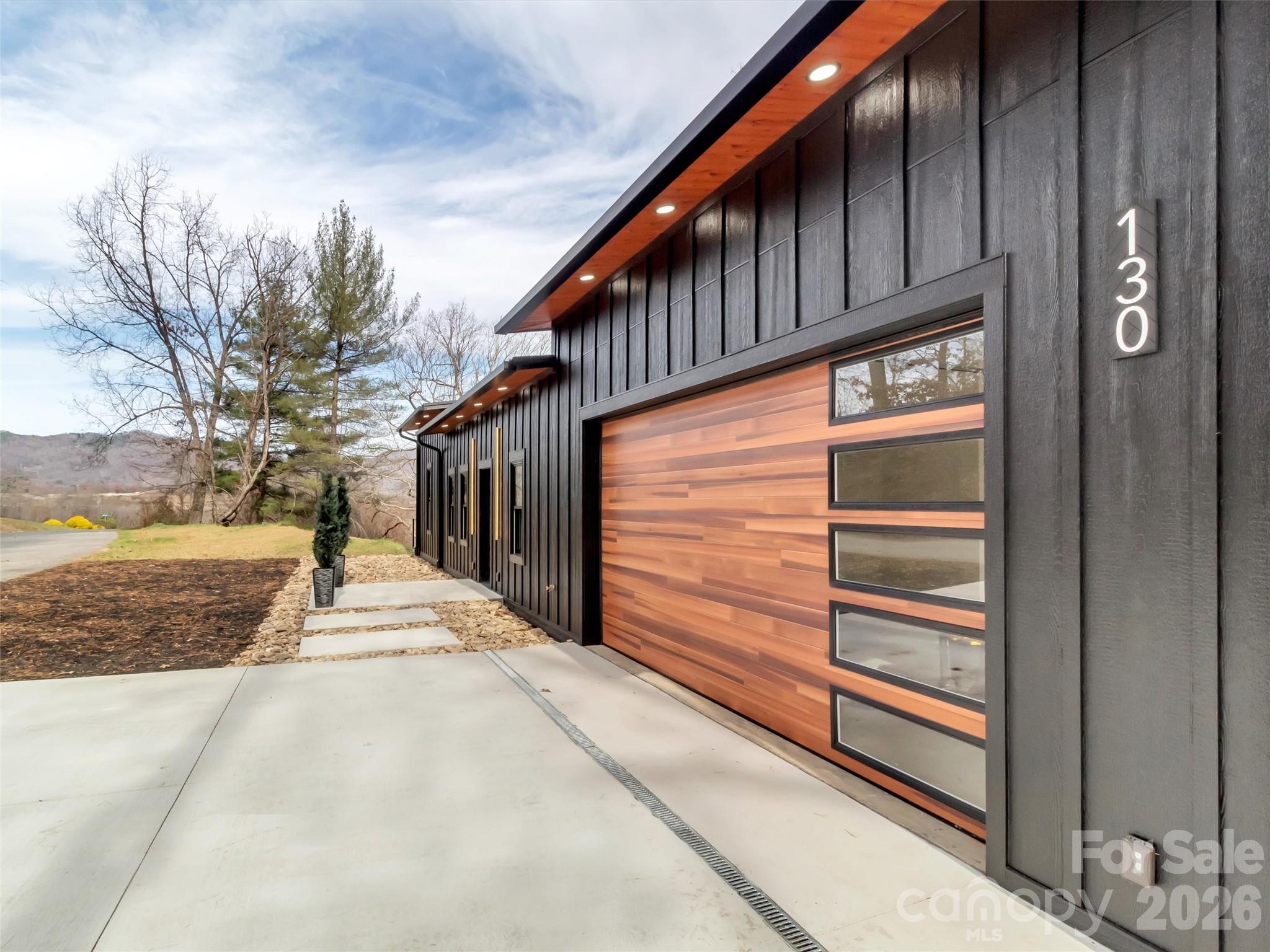 130 Midway Crossing Drive — Clyde