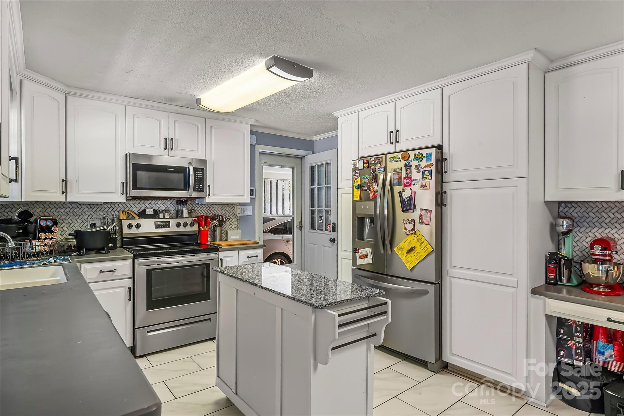 304 Parlier Avenue NE — Conover