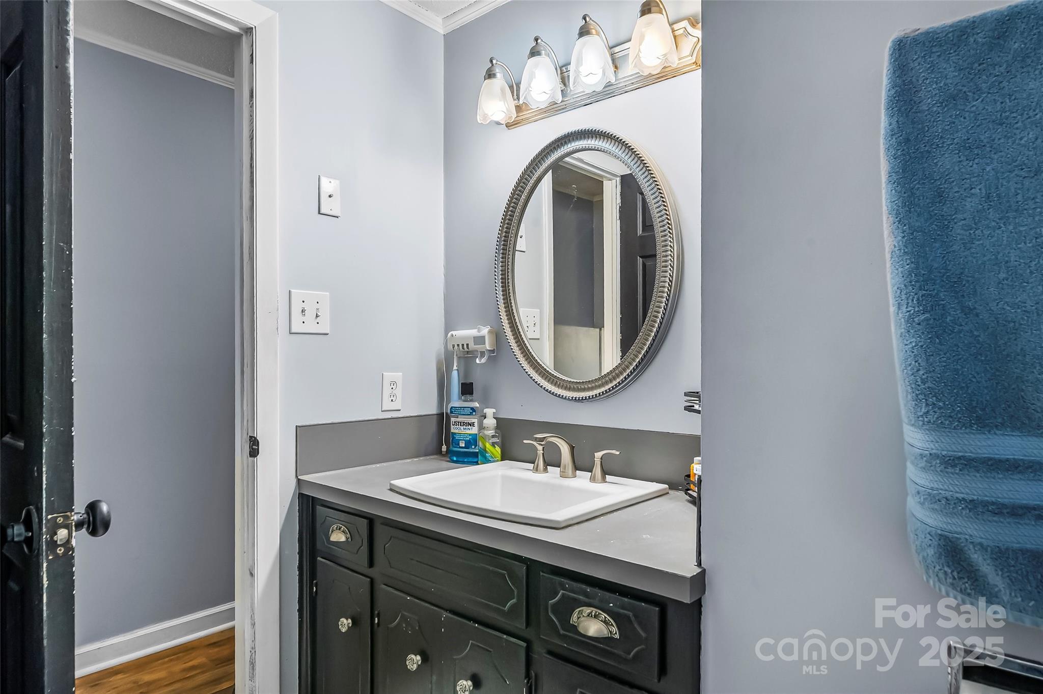 304 Parlier Avenue NE — Conover