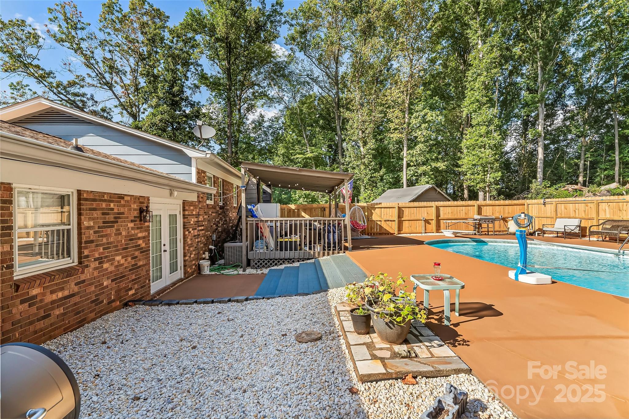 304 Parlier Avenue NE — Conover