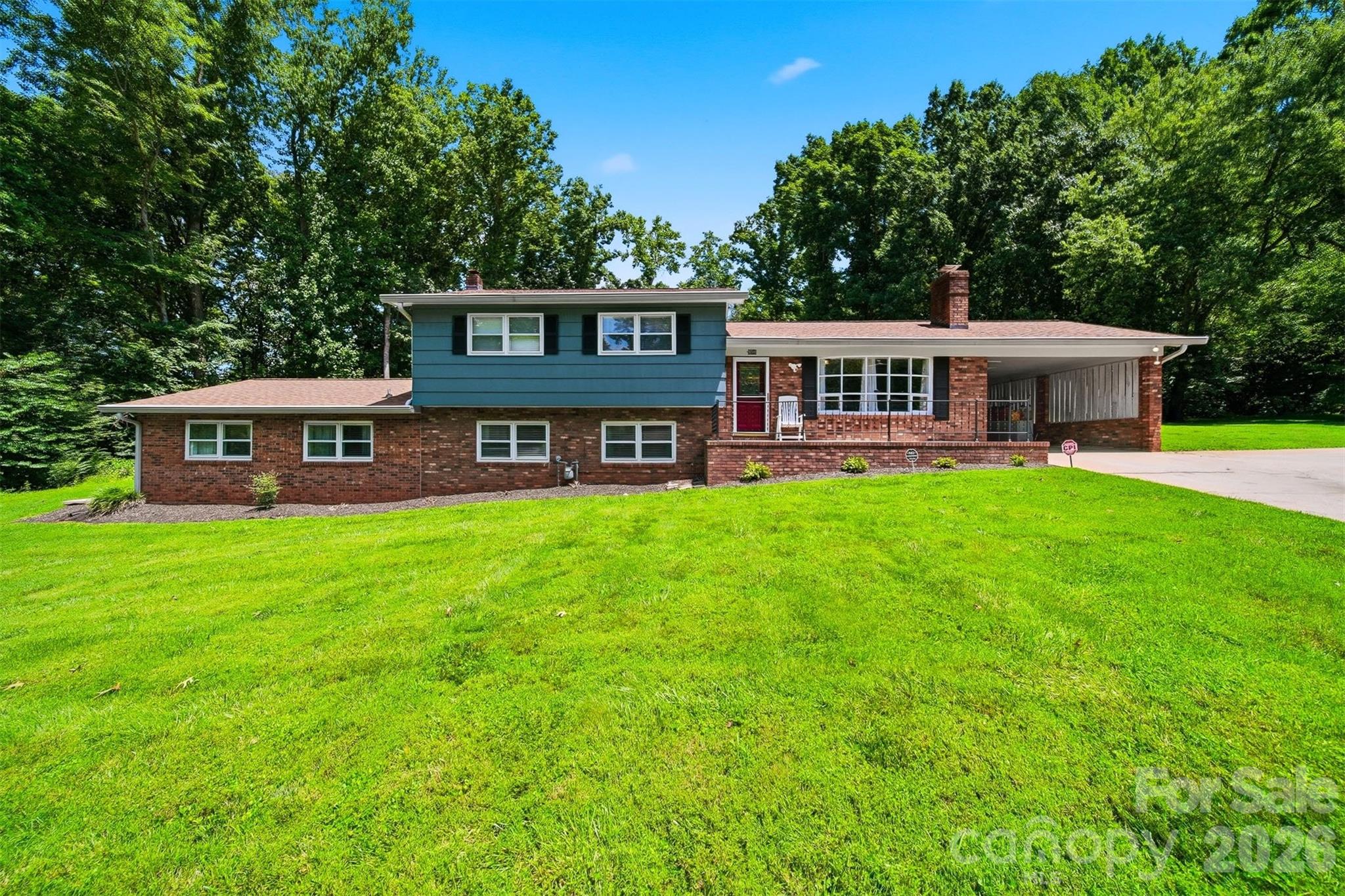 304 Parlier Avenue NE — Conover
