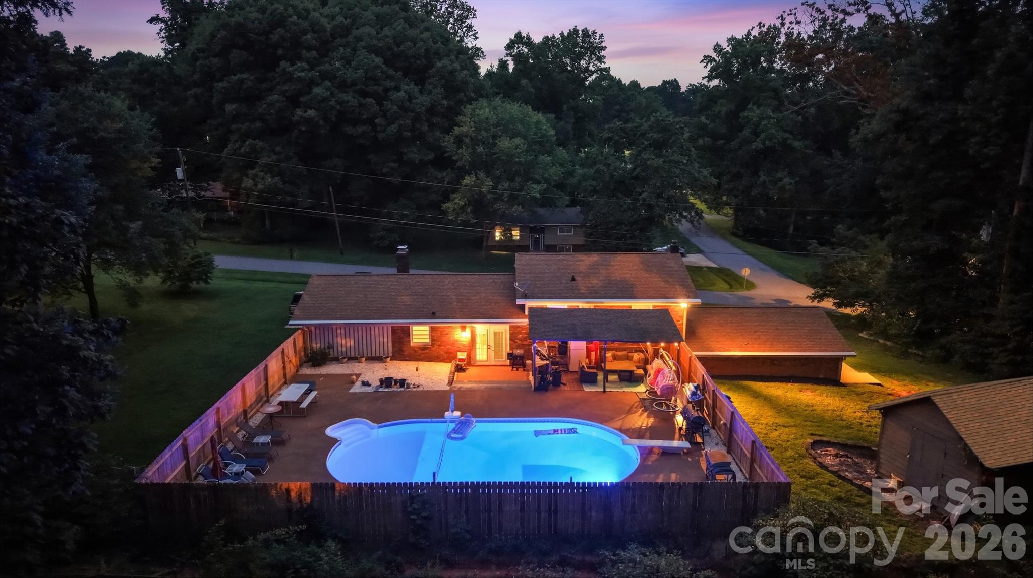 304 Parlier Avenue NE — Conover
