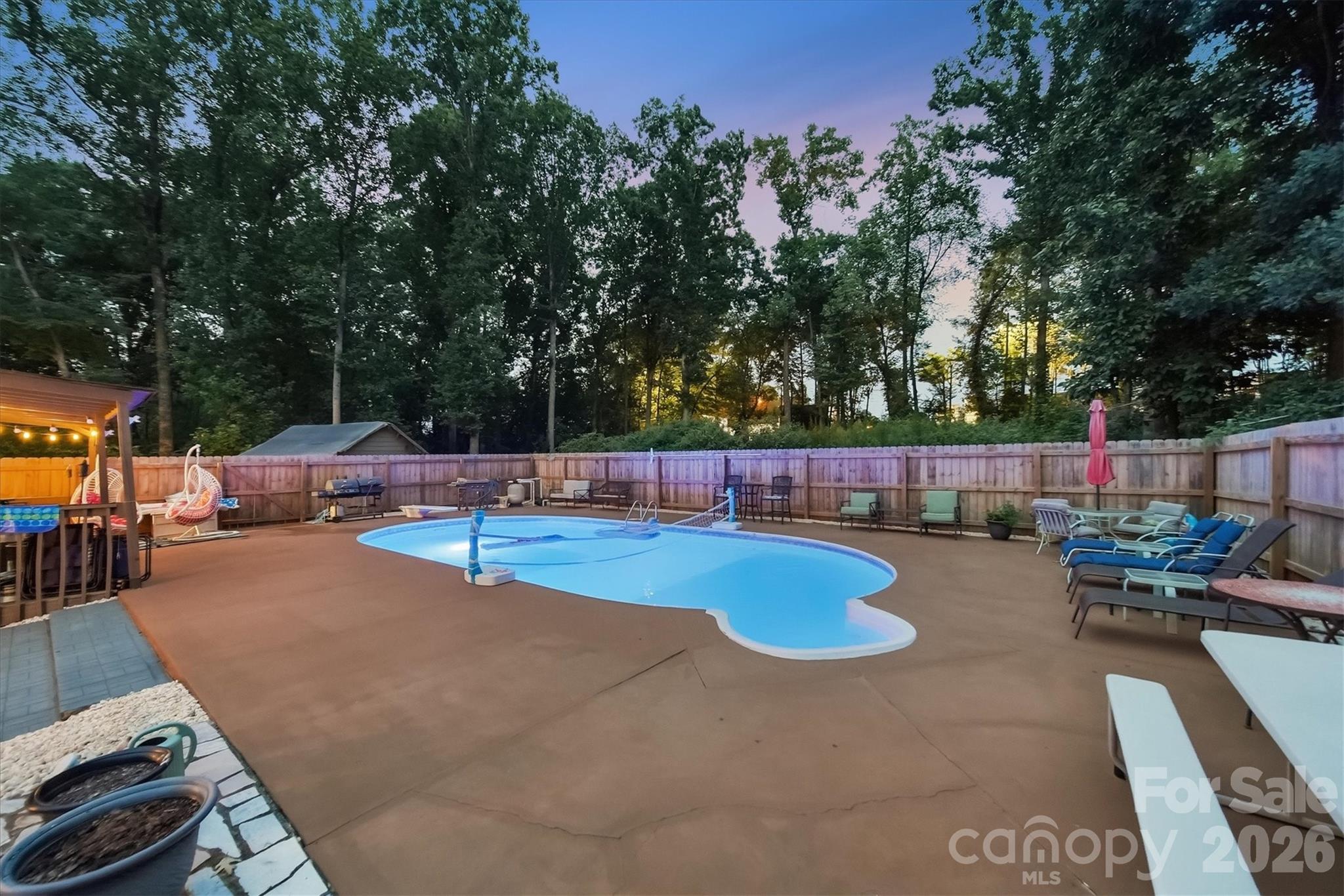 304 Parlier Avenue NE — Conover