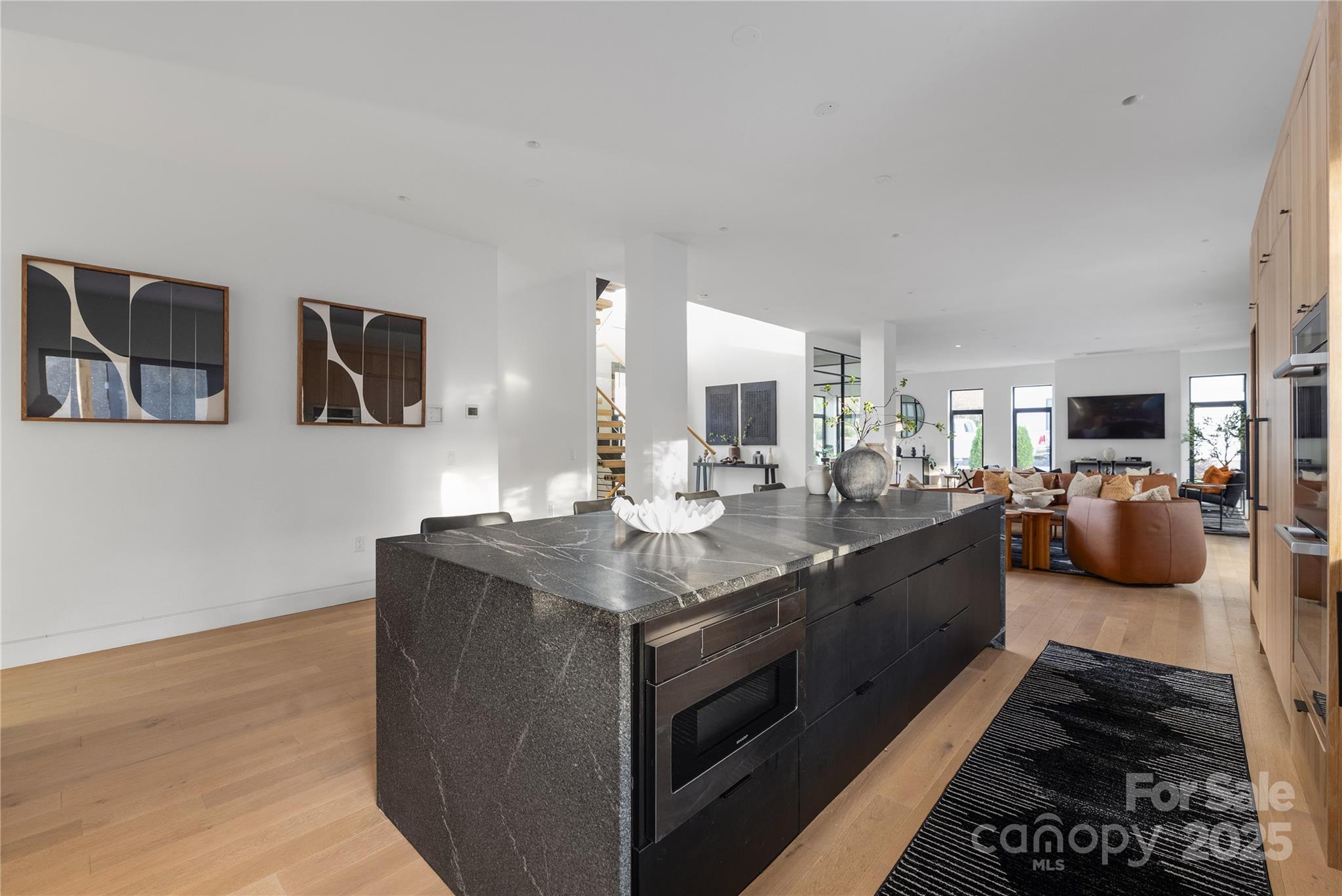 2804 Shenandoah Avenue — Charlotte