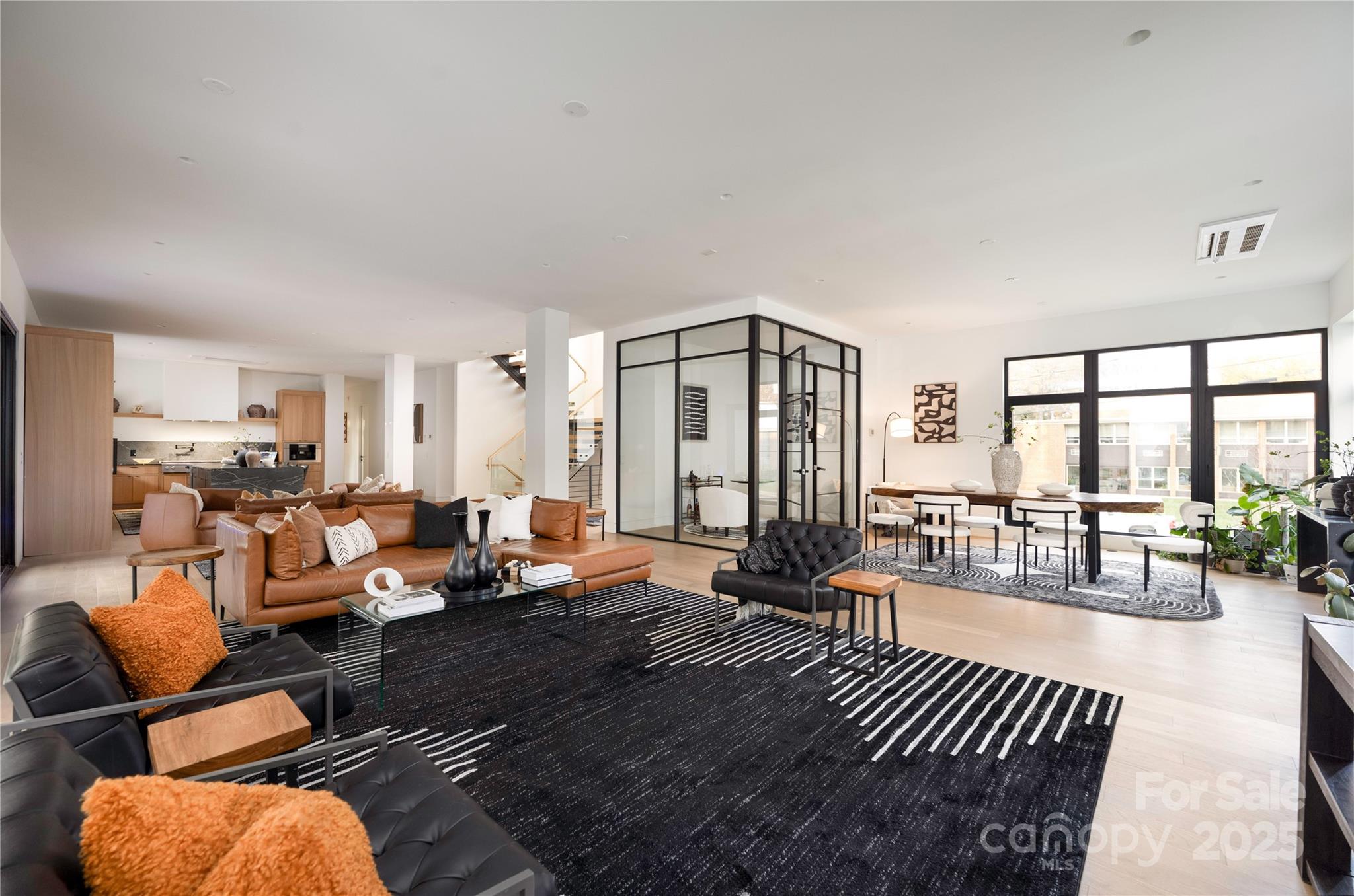 2804 Shenandoah Avenue — Charlotte