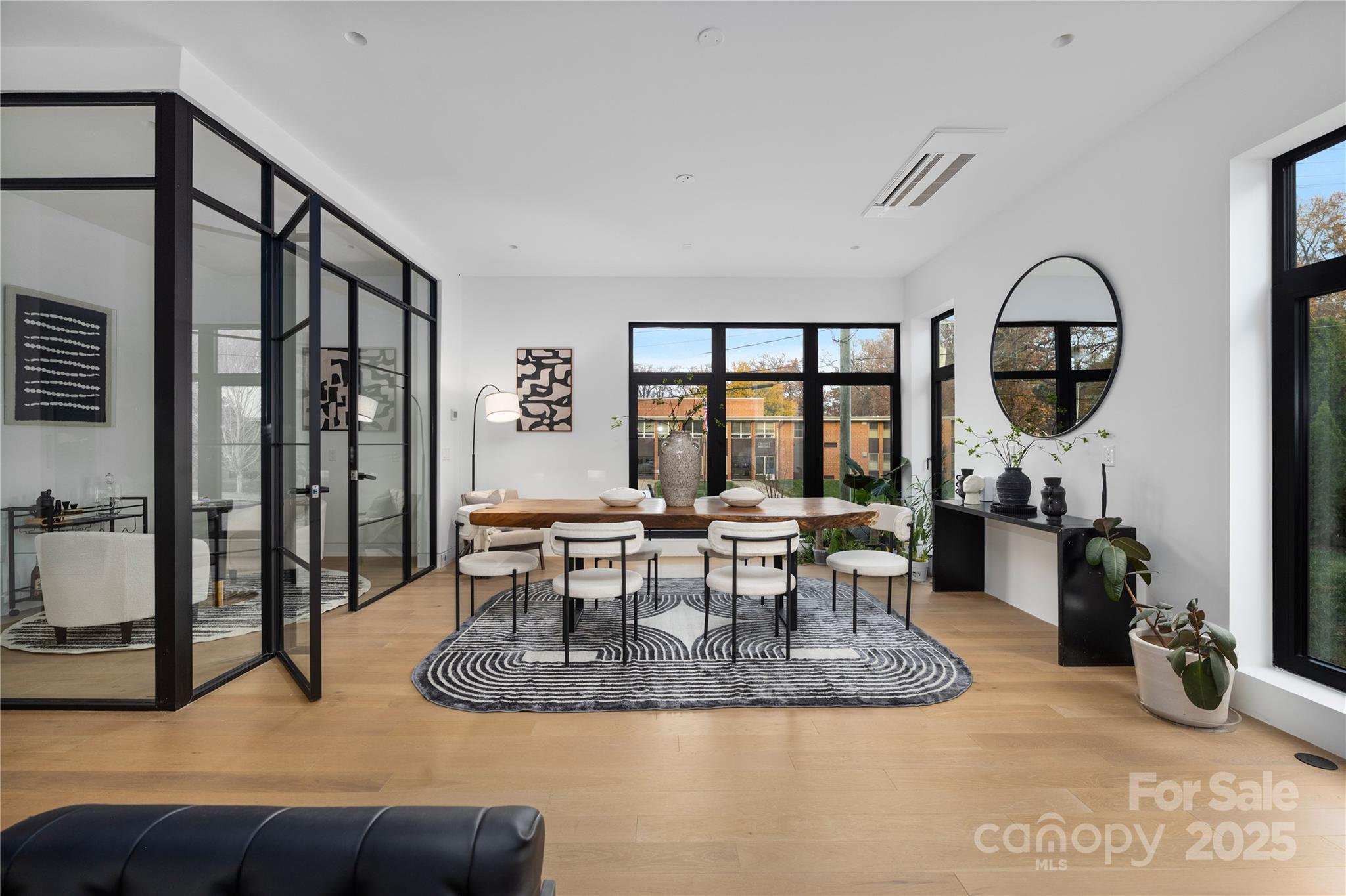 2804 Shenandoah Avenue — Charlotte