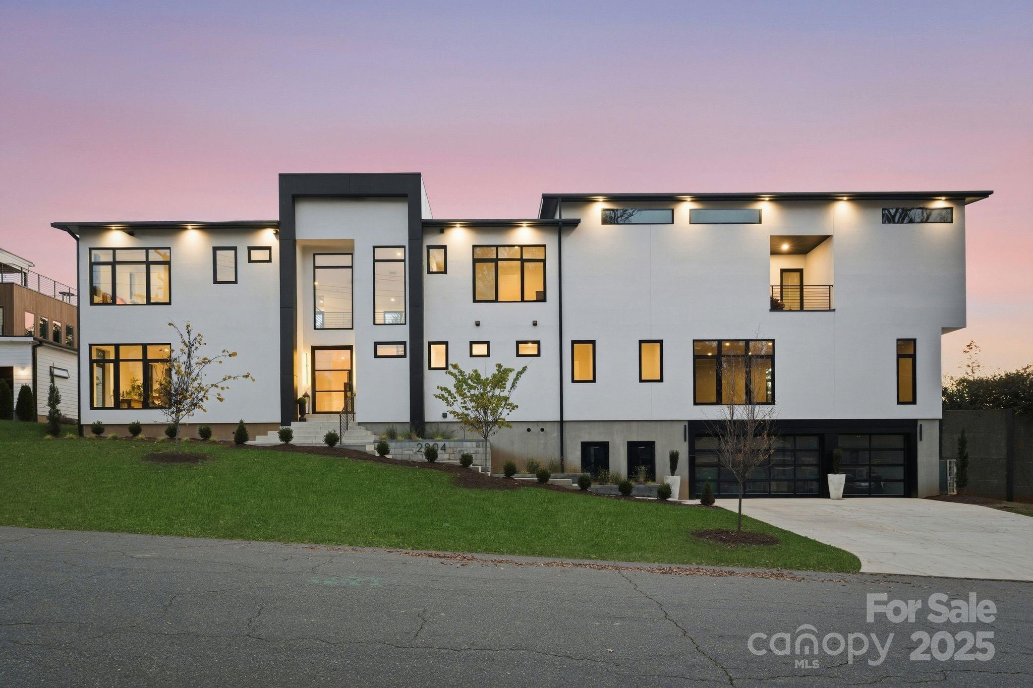 2804 Shenandoah Avenue — Charlotte