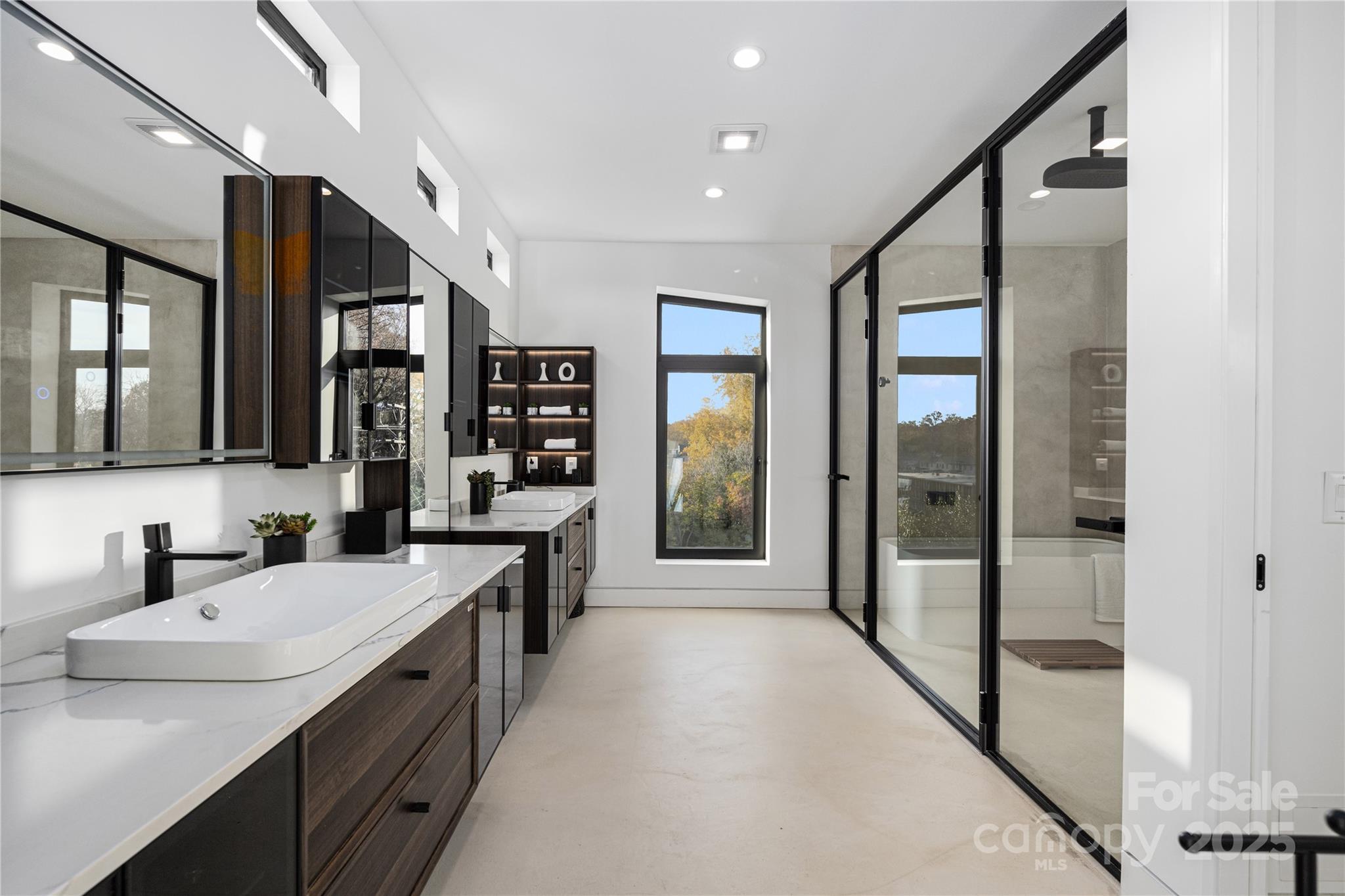 2804 Shenandoah Avenue — Charlotte
