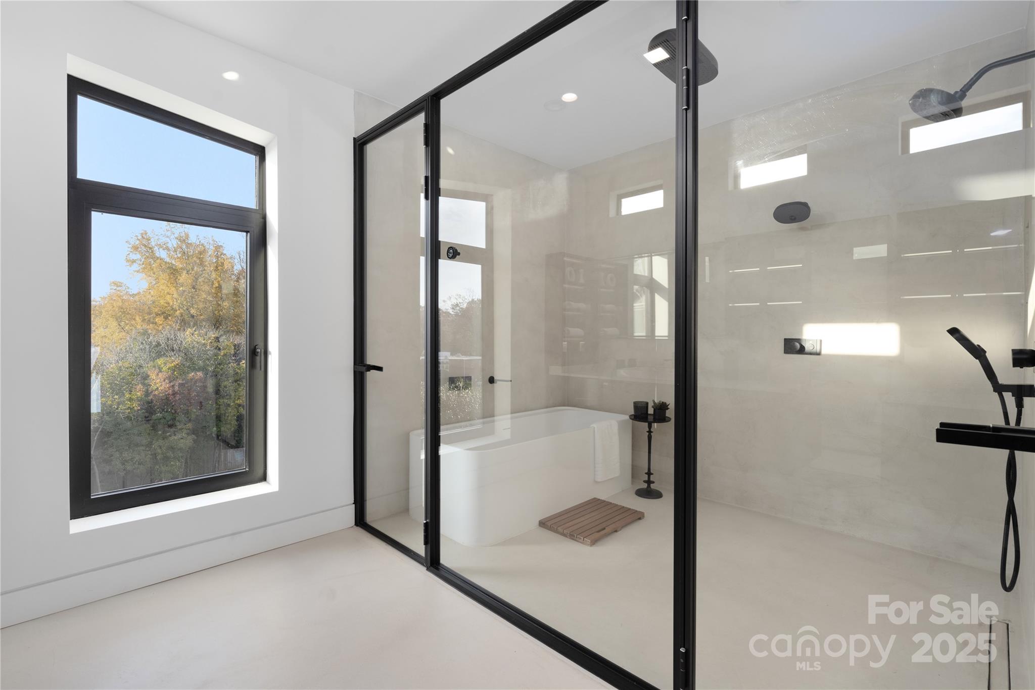 2804 Shenandoah Avenue — Charlotte