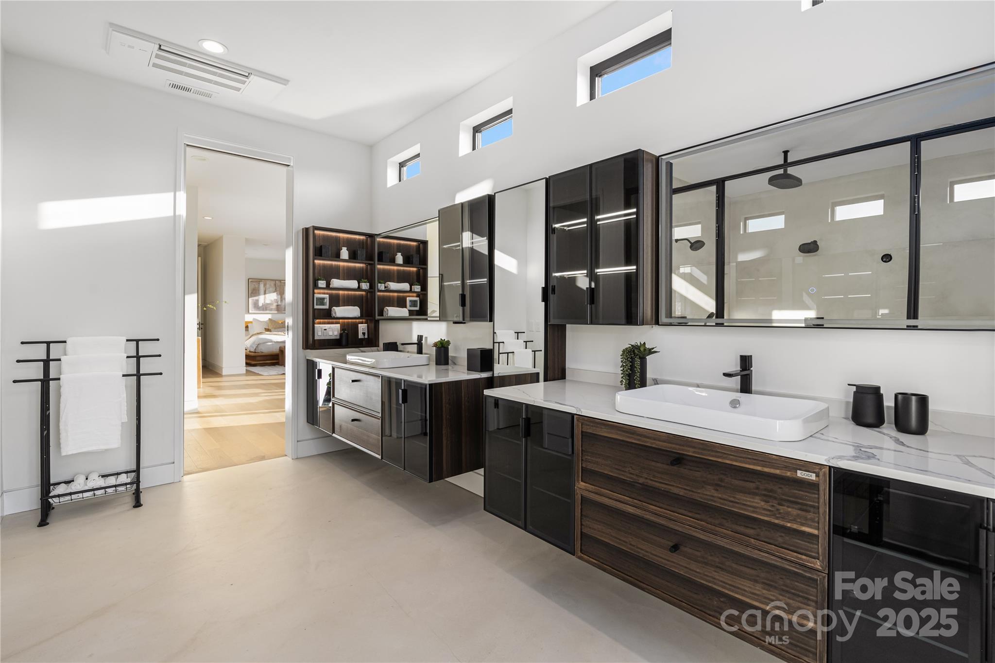 2804 Shenandoah Avenue — Charlotte