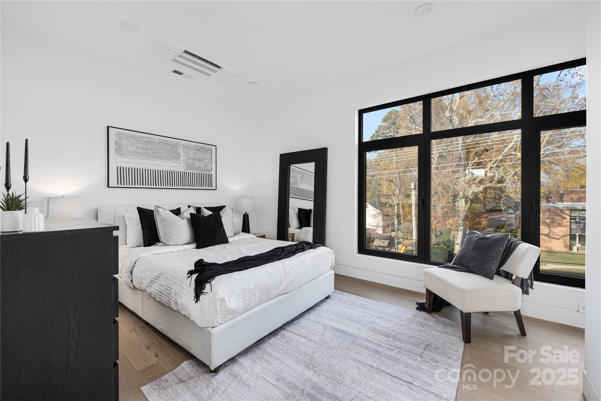 2804 Shenandoah Avenue — Charlotte