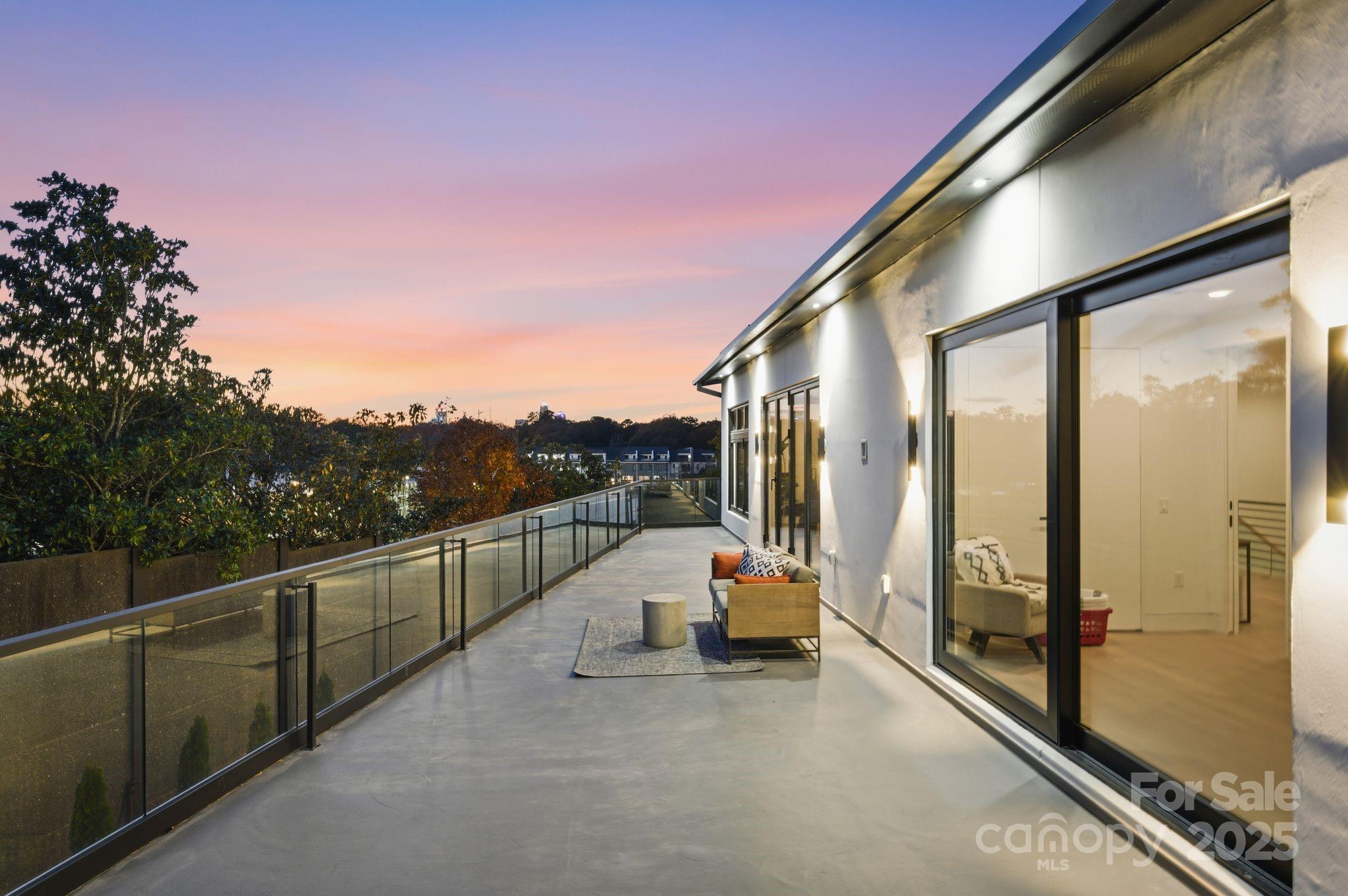 2804 Shenandoah Avenue — Charlotte