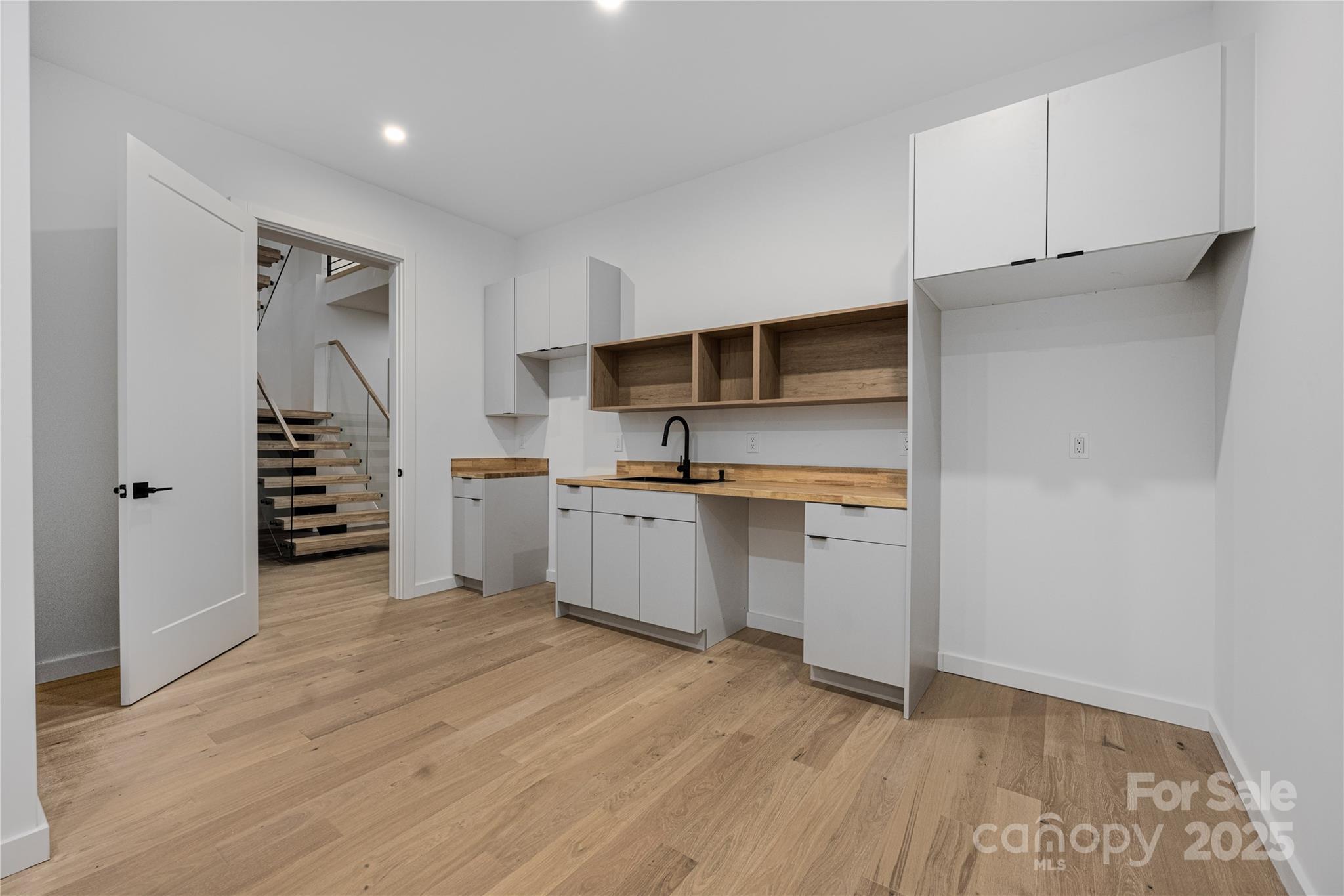 2804 Shenandoah Avenue — Charlotte