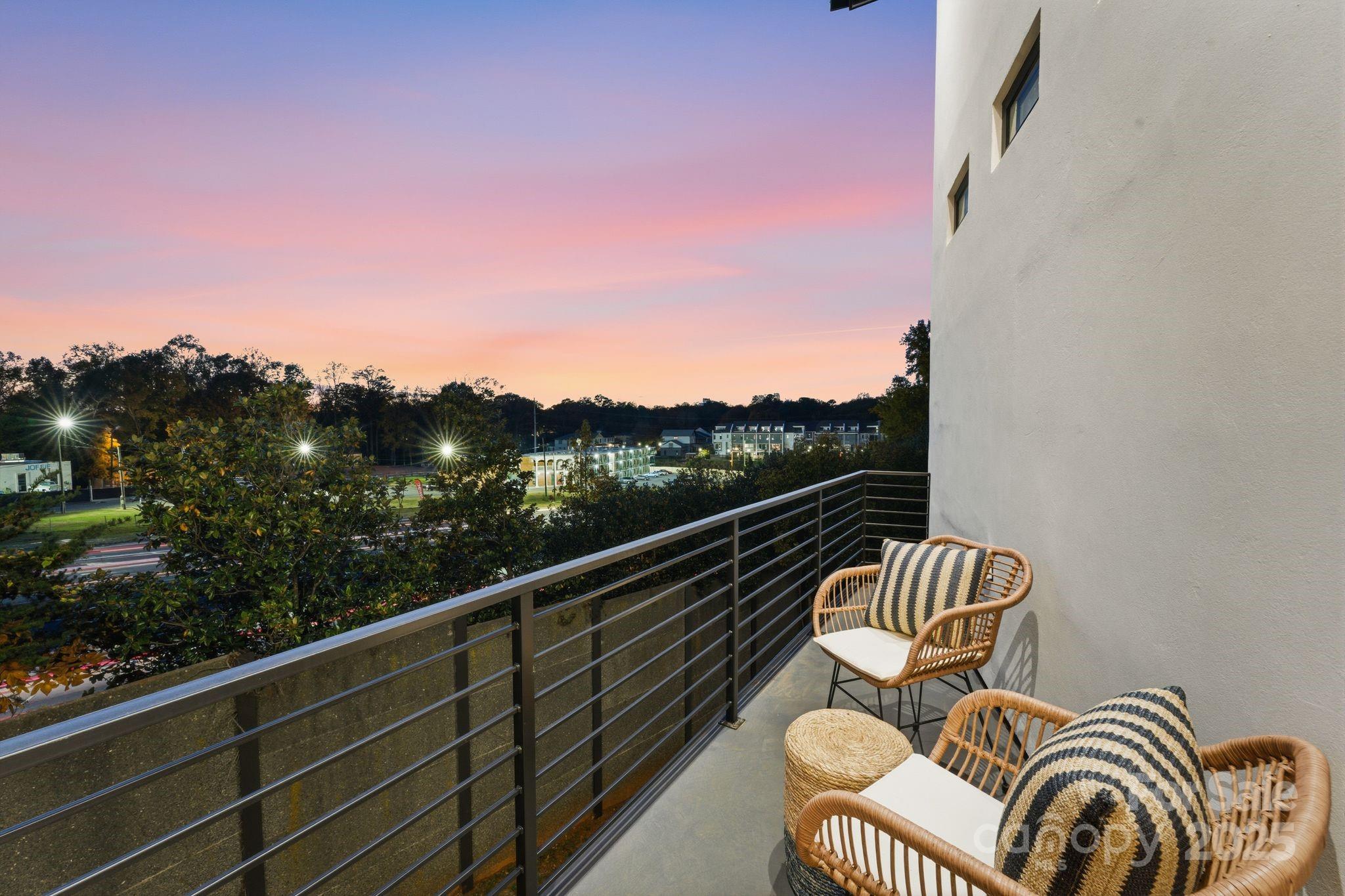 2804 Shenandoah Avenue — Charlotte