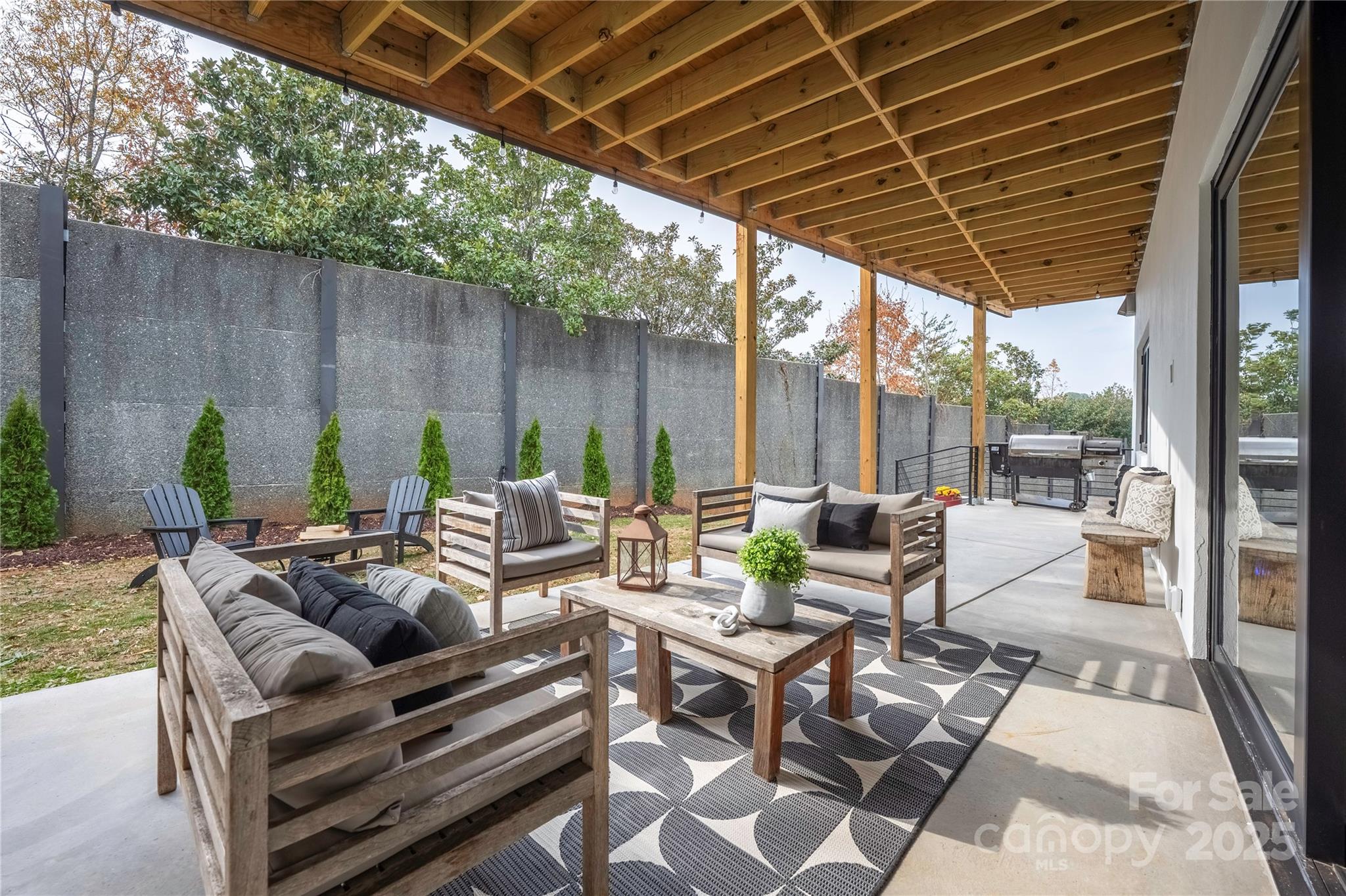 2804 Shenandoah Avenue — Charlotte